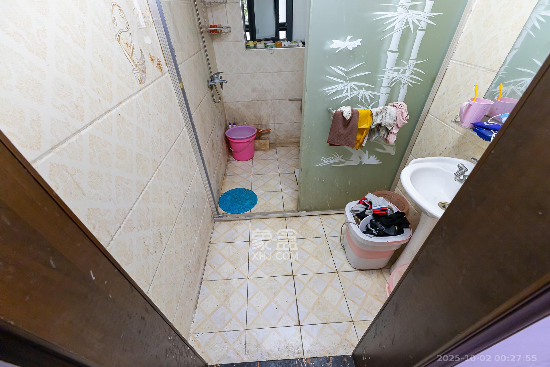 浩龙音乐界 2室2厅2卫 49.0万 浩龙音乐界 2室2厅2卫 49.0万卫生间