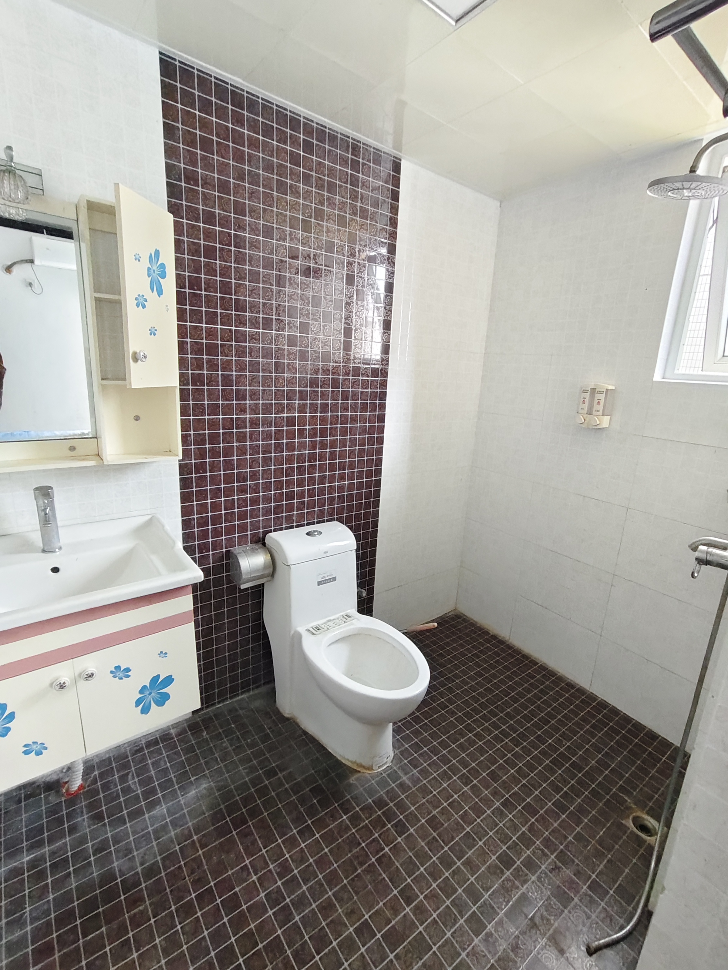 正业广场 3室2厅2卫 2700.0元/月 正业广场 3室2厅2卫 2700.0元/月室内图