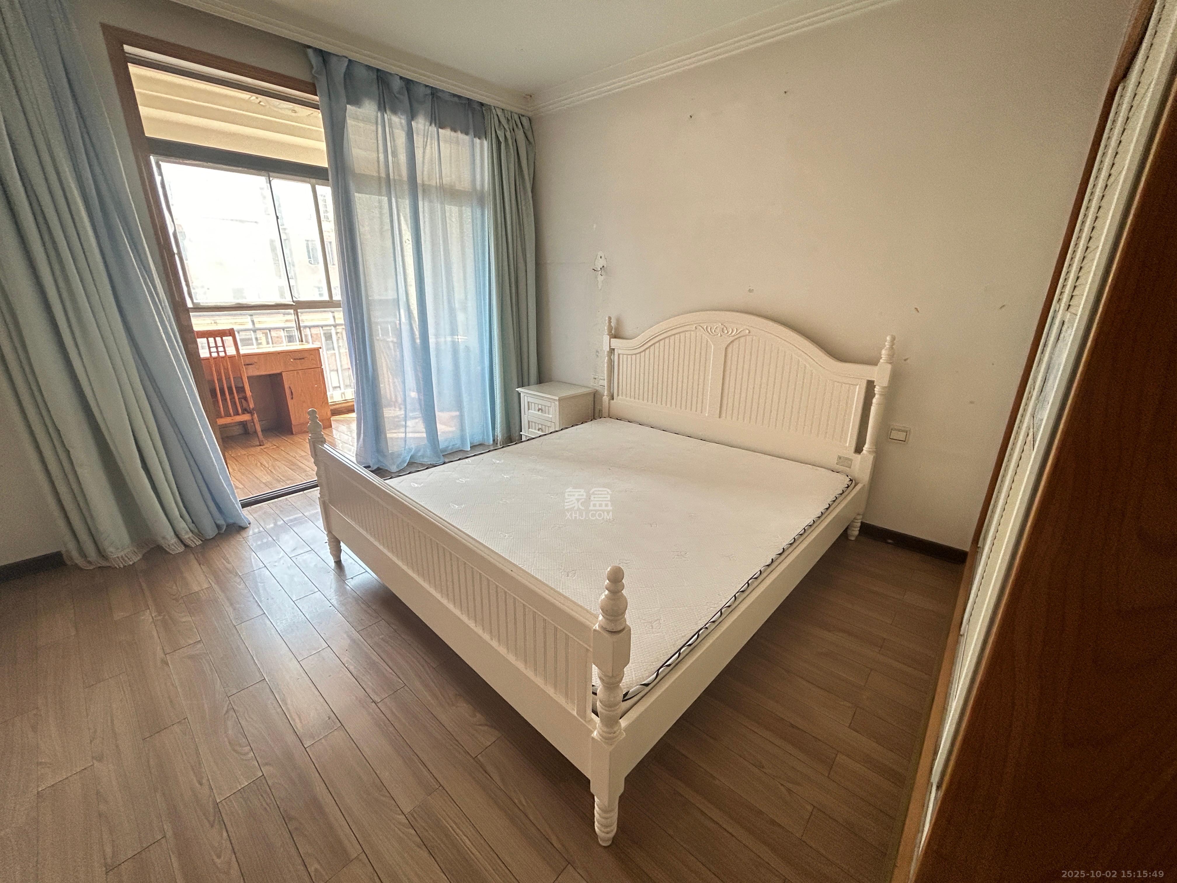 上海城小区  2室2厅1卫    1700.0元/月室内图