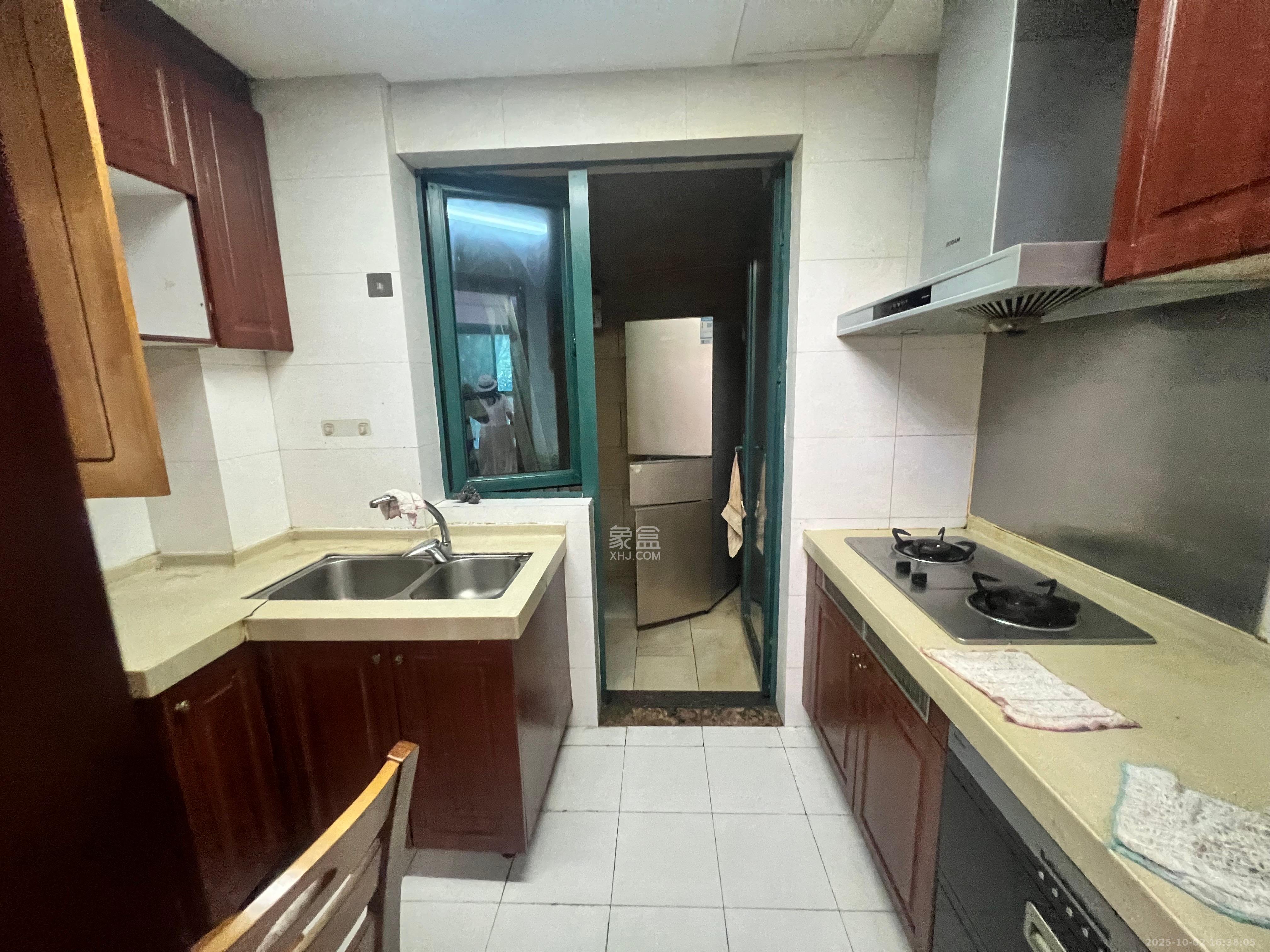 恒大绿洲 3室2厅2卫 2500.0元/月 恒大绿洲 3室2厅2卫 2500.0元/月室内图