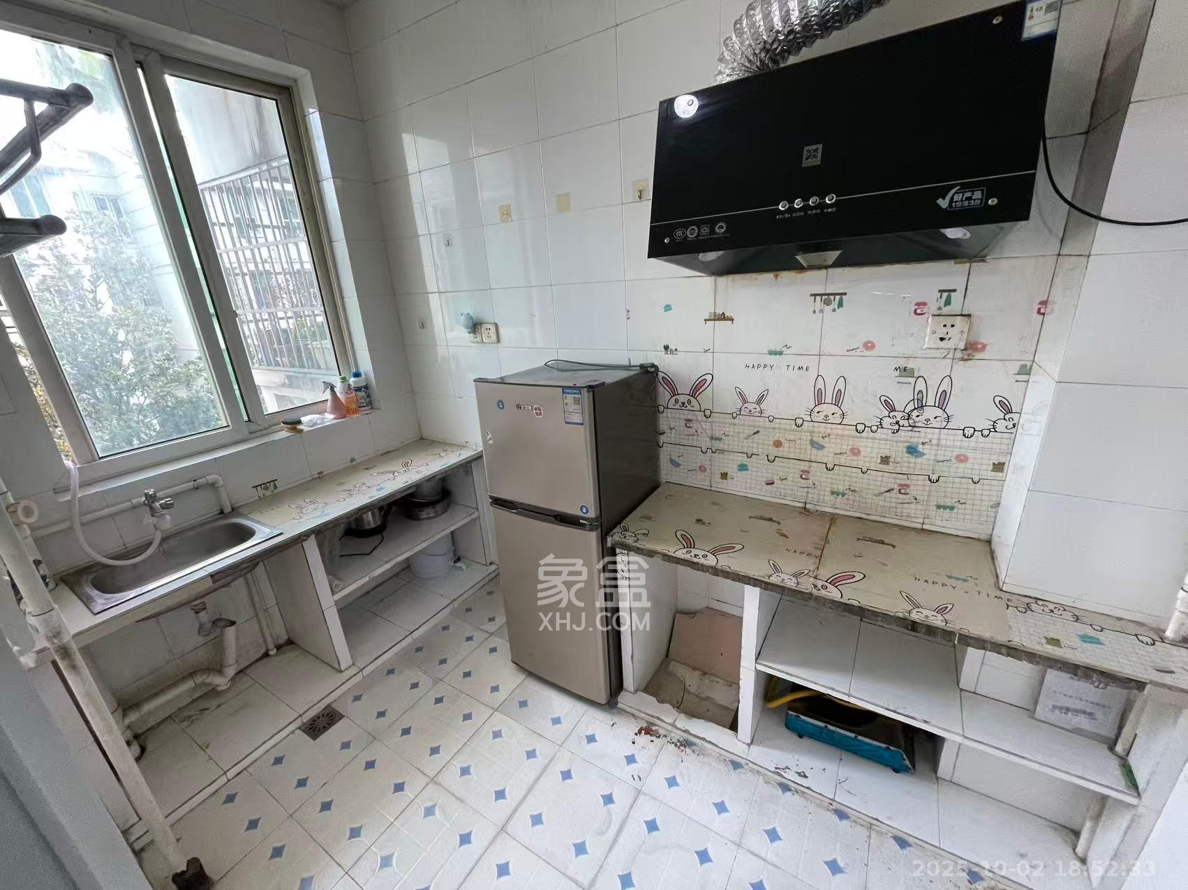 江南公寓 1室1厅1卫 1000.0元/月 江南公寓 1室1厅1卫 1000.0元/月室内图