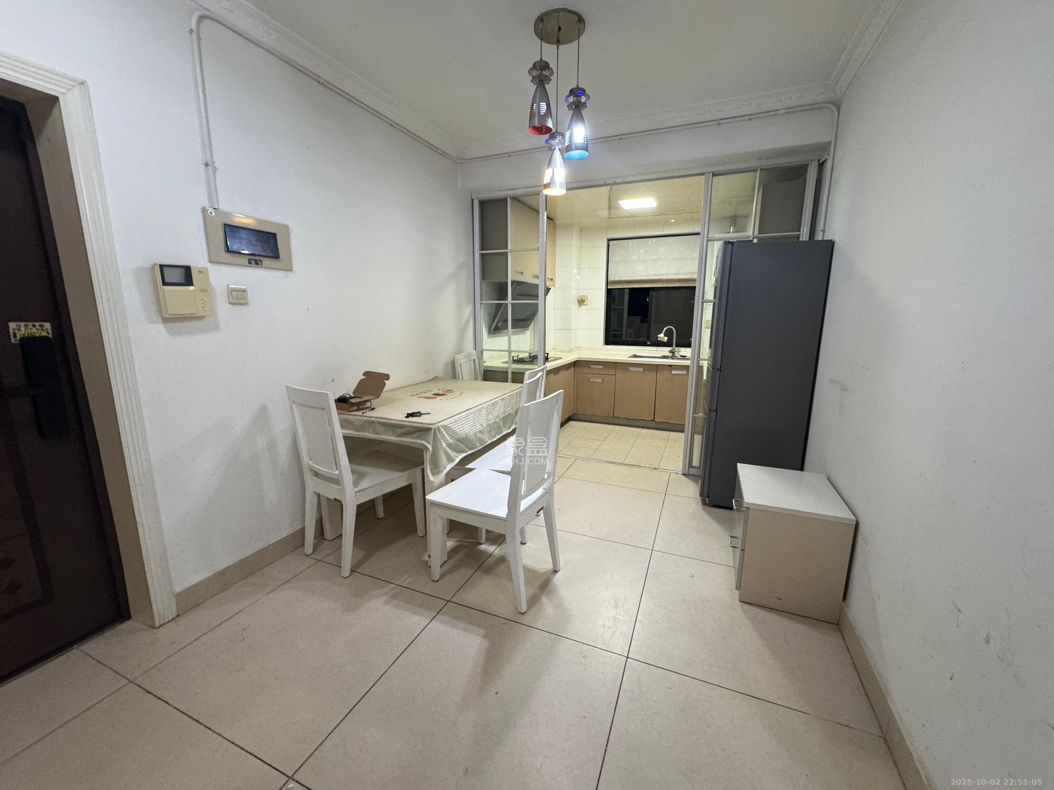 三江花中城  1室0厅0卫    2000.0元/月室内图