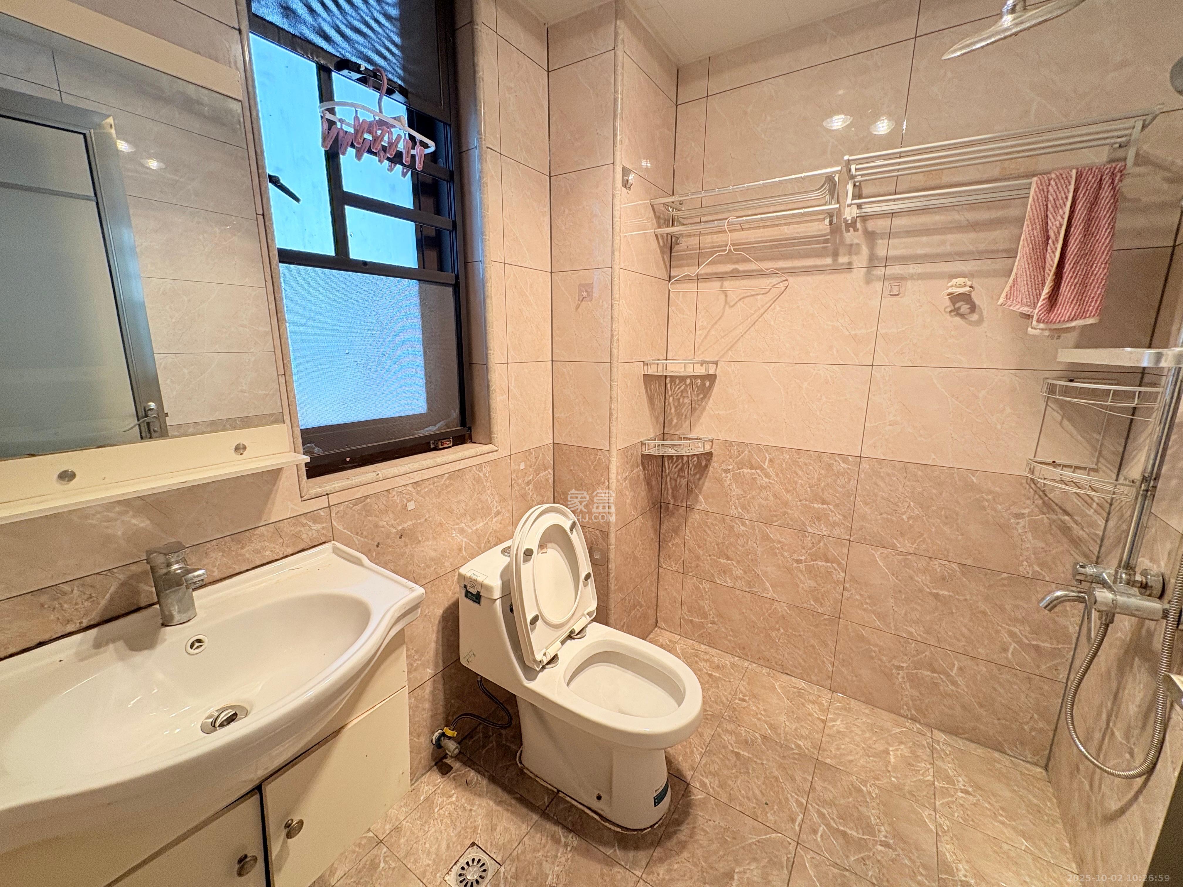 芙蓉万国城MOMA(卓越汇富苑) 4室2厅2卫 2680.0元/月 芙蓉万国城MOMA(卓越汇富苑) 4室2厅2卫 2680.0元/月室内图