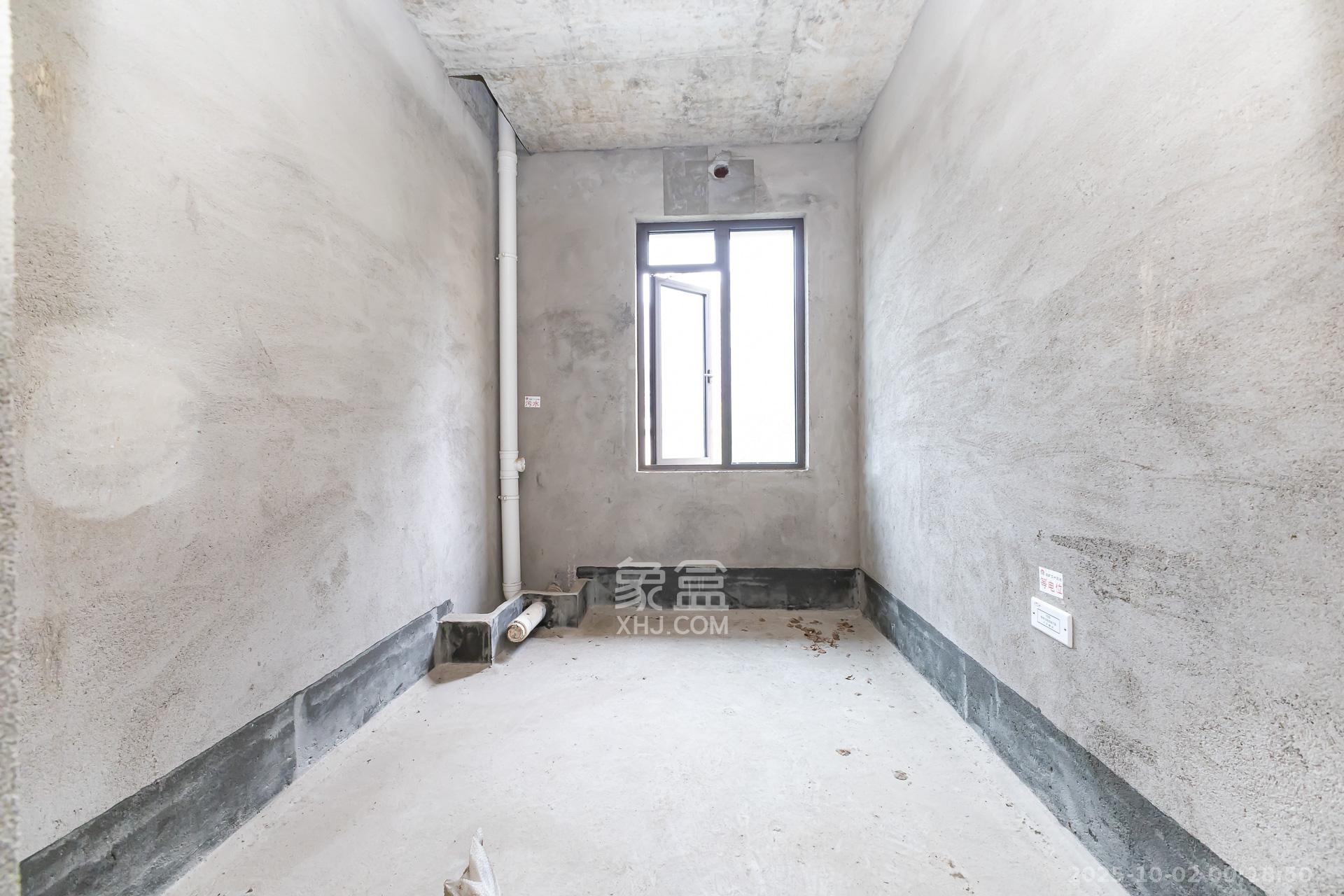 龙湖璟宸原著(龙湖紫宸) 5室2厅4卫 285.0万 龙湖璟宸原著(龙湖紫宸) 5室2厅4卫 285.0万卫生间