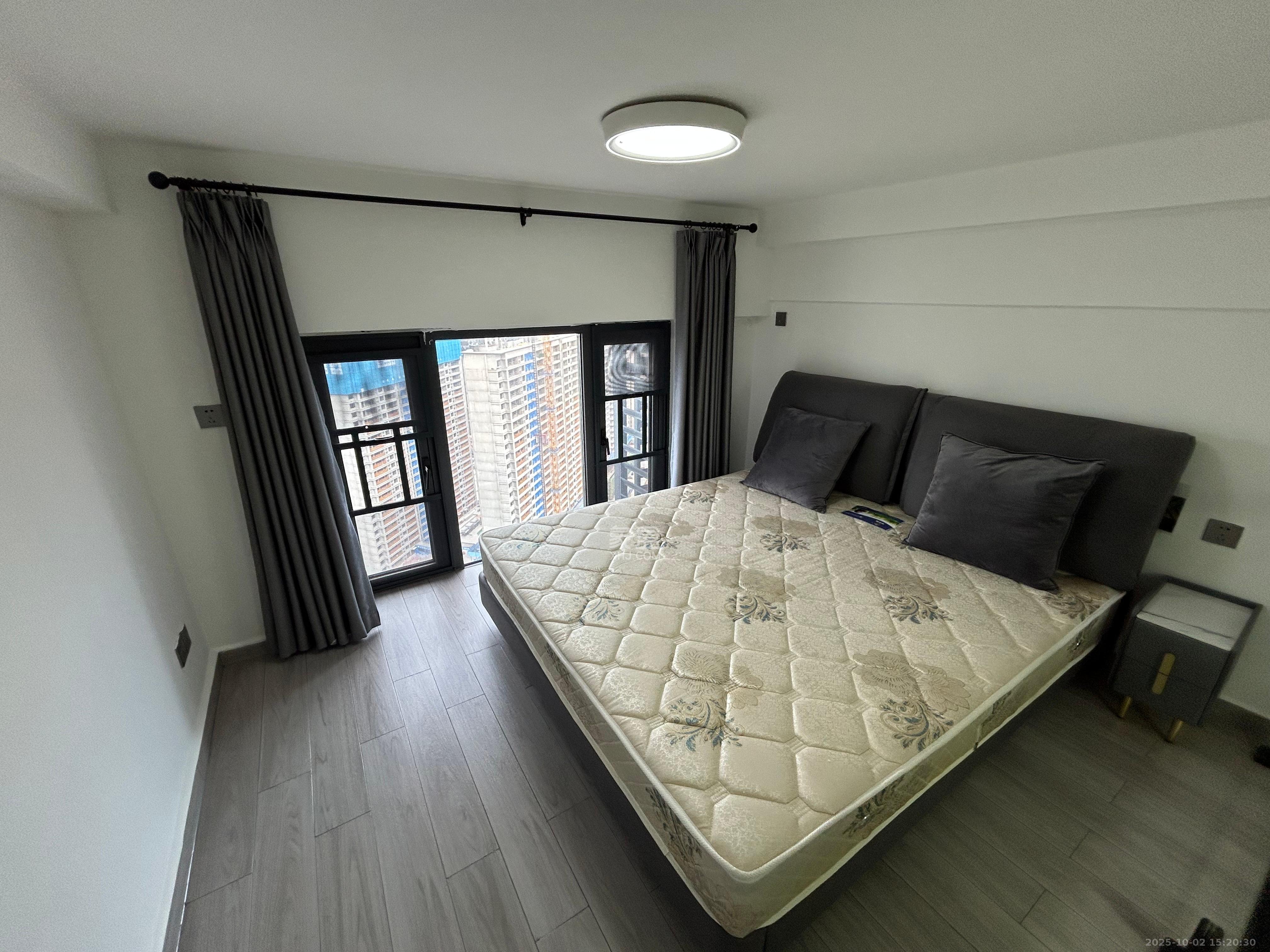 藏珑湖上公馆 2室1厅1卫 2300.0元/月 藏珑湖上公馆 2室1厅1卫 2300.0元/月室内图