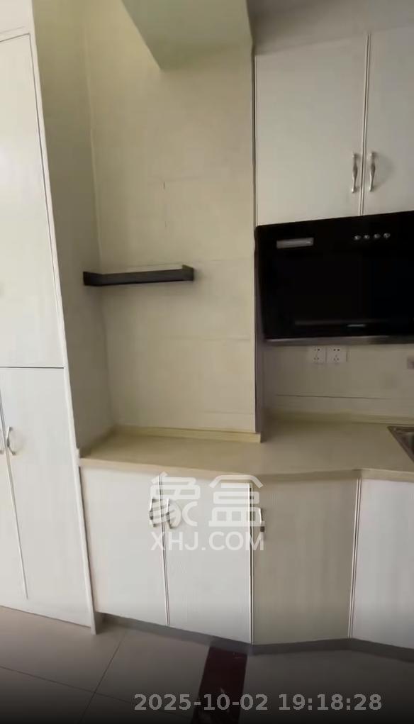 英郡年华 1室1厅1卫 1500.0元/月 英郡年华 1室1厅1卫 1500.0元/月室内图