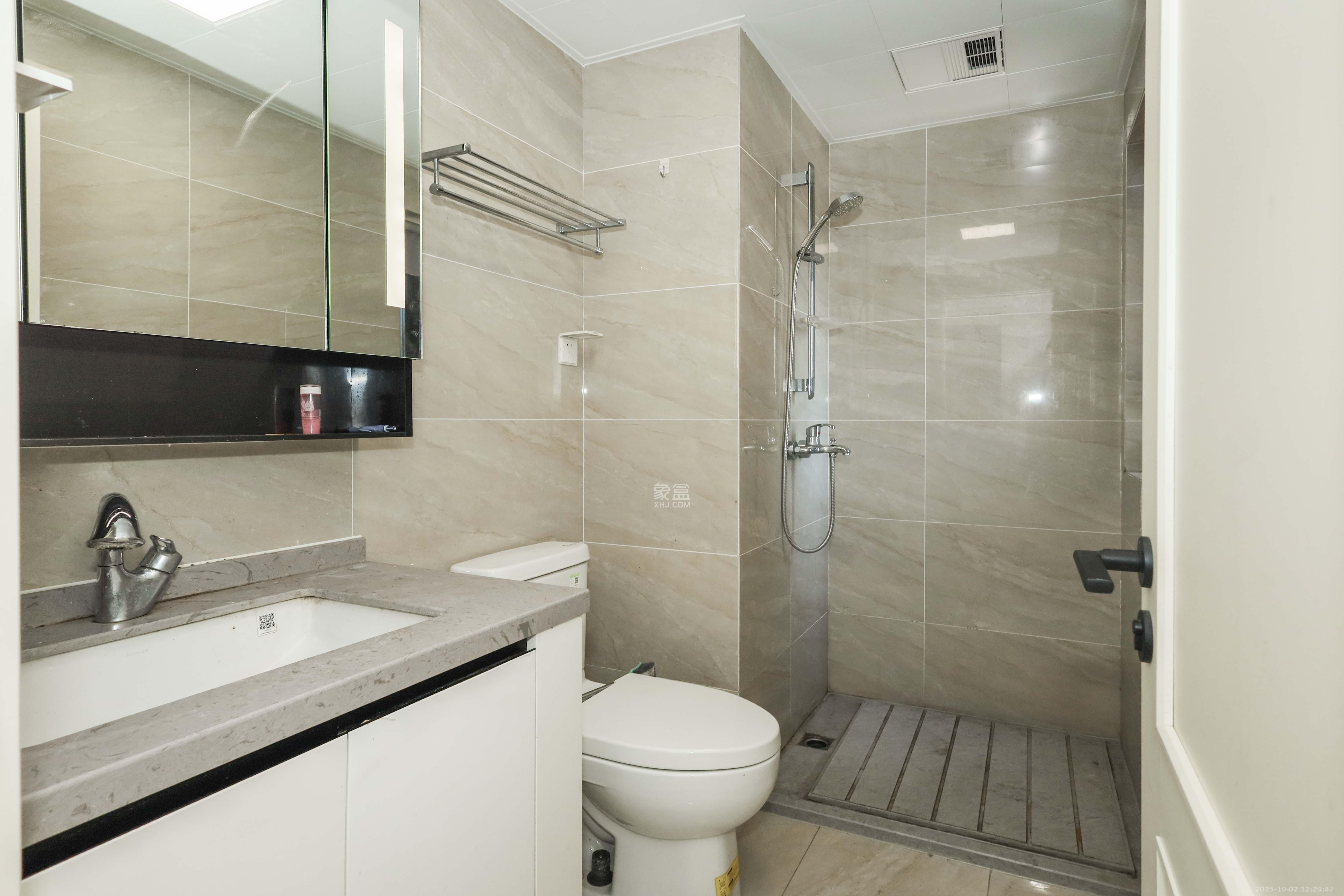 万科金色梦想A区 3室2厅2卫 108.0万 万科金色梦想A区 3室2厅2卫 108.0万卫生间