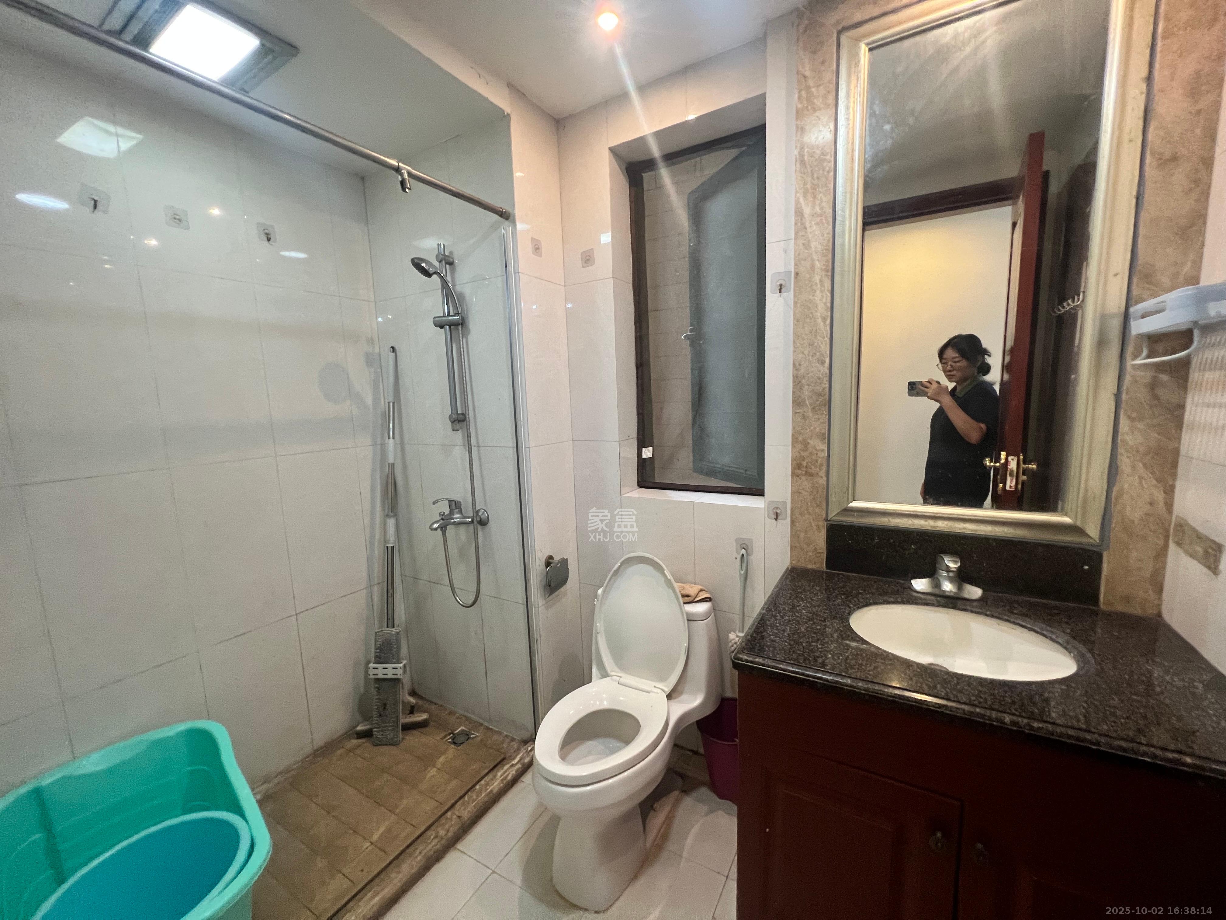 恒大绿洲 3室2厅2卫 2500.0元/月 恒大绿洲 3室2厅2卫 2500.0元/月室内图