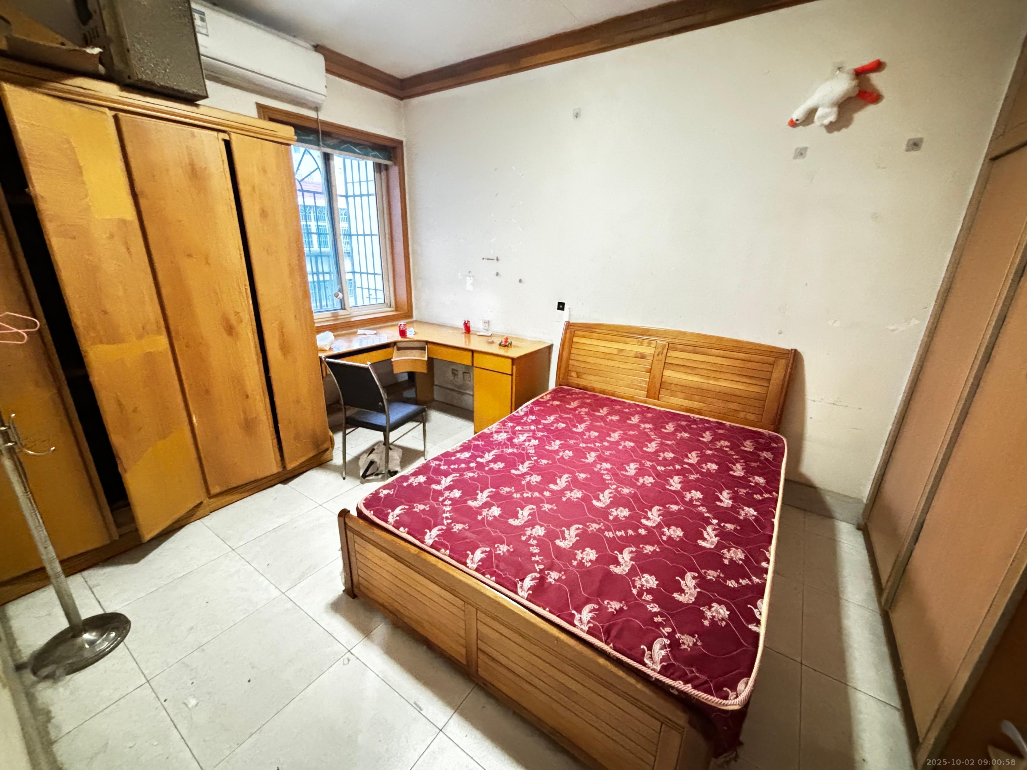 荷花园电信宿舍（天辰荷花苑）  1室2厅1卫    1600.0元/月室内图