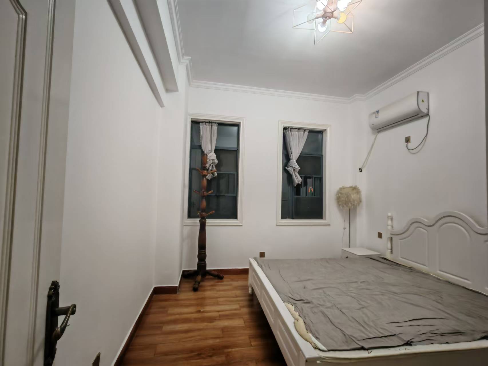 百弘学府城  2室1厅1卫    1200.0元/月室内图