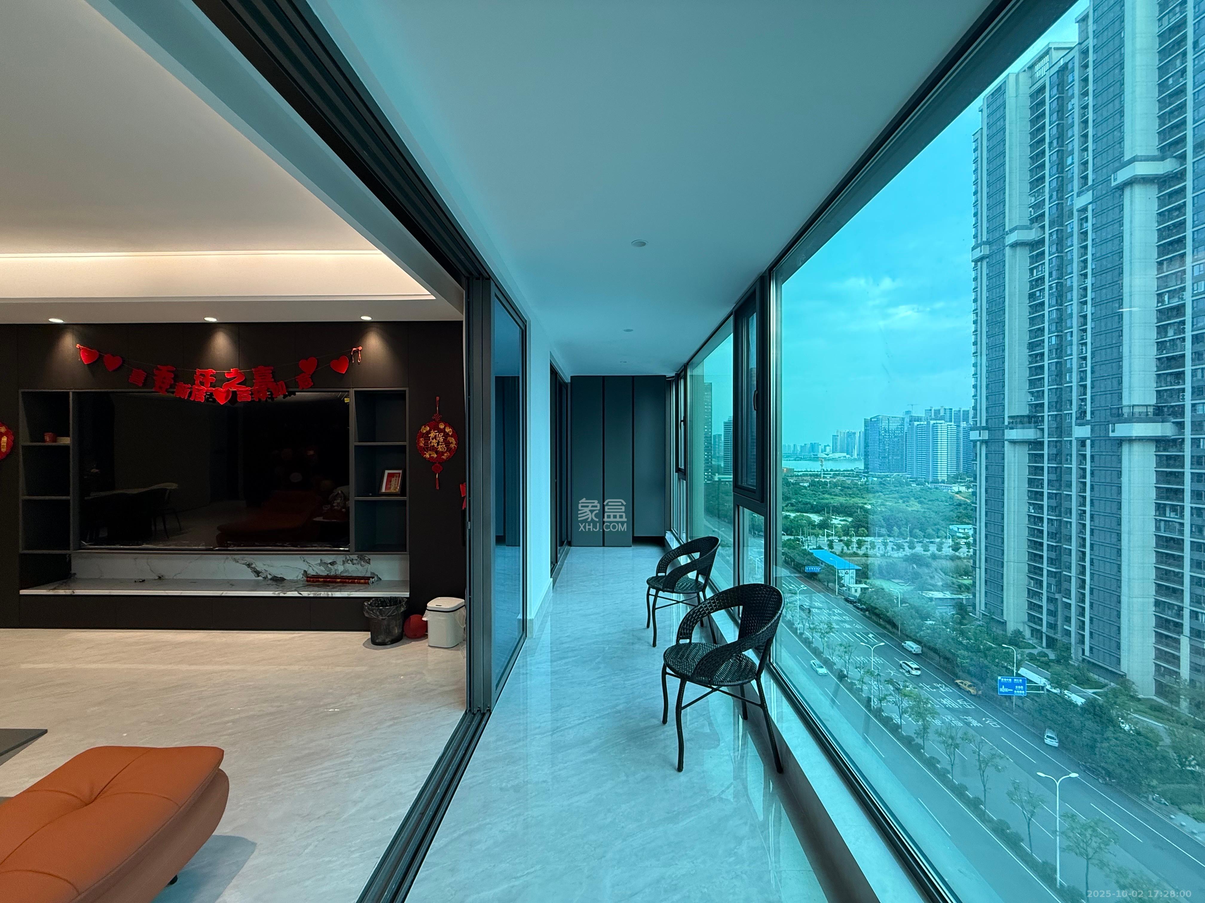 招商蛇口滨江境 4室2厅2卫 12000.0元/月 招商蛇口滨江境 4室2厅2卫 12000.0元/月室内图