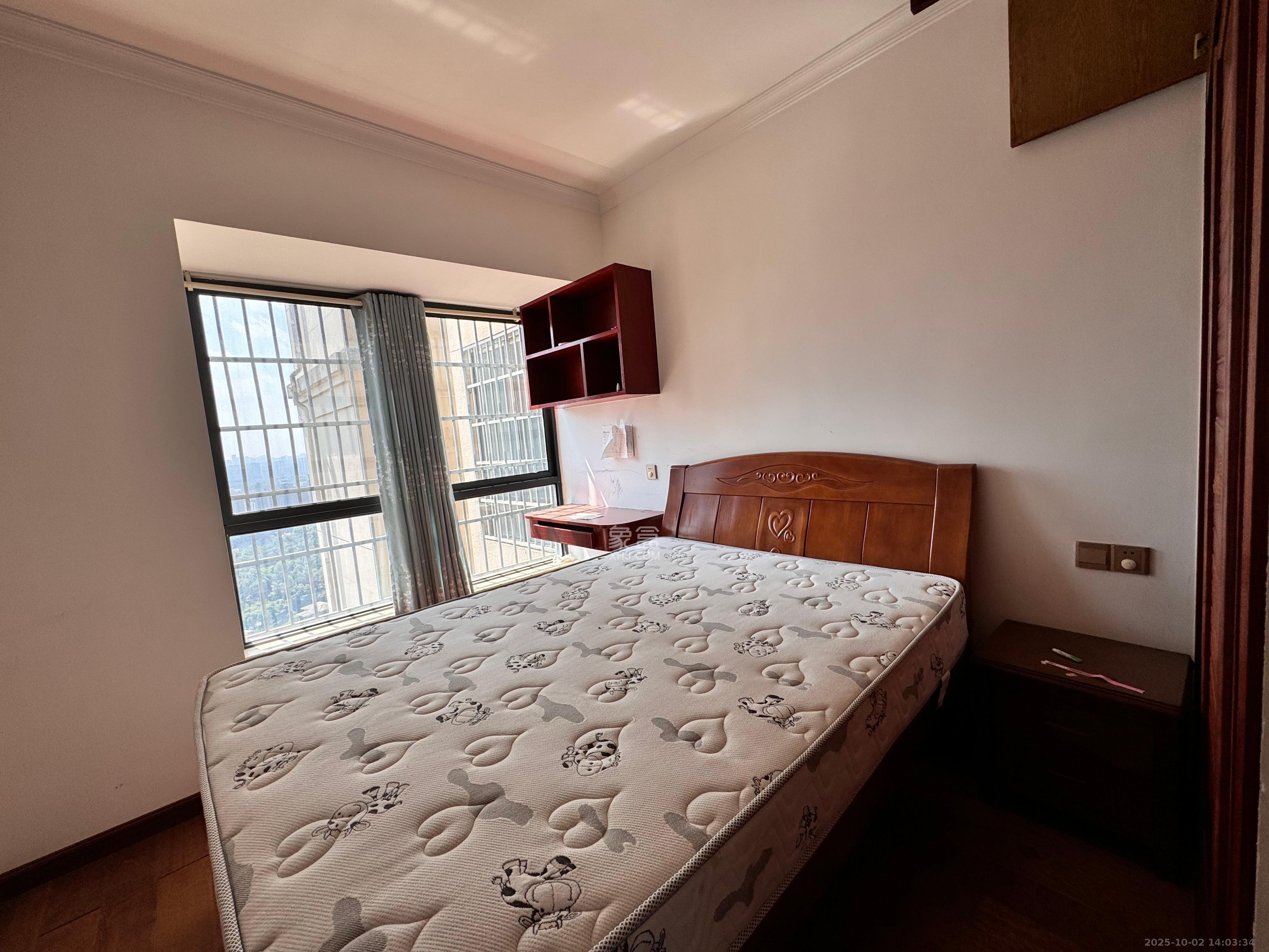 天麓尚层 4室2厅2卫 2700.0元/月 天麓尚层 4室2厅2卫 2700.0元/月室内图