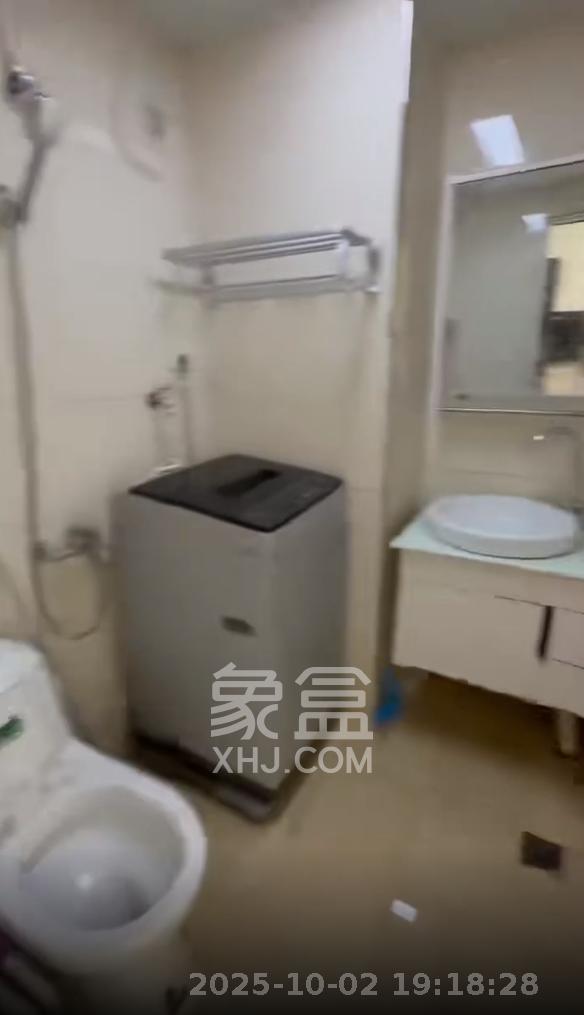 英郡年华 1室1厅1卫 1500.0元/月 英郡年华 1室1厅1卫 1500.0元/月室内图