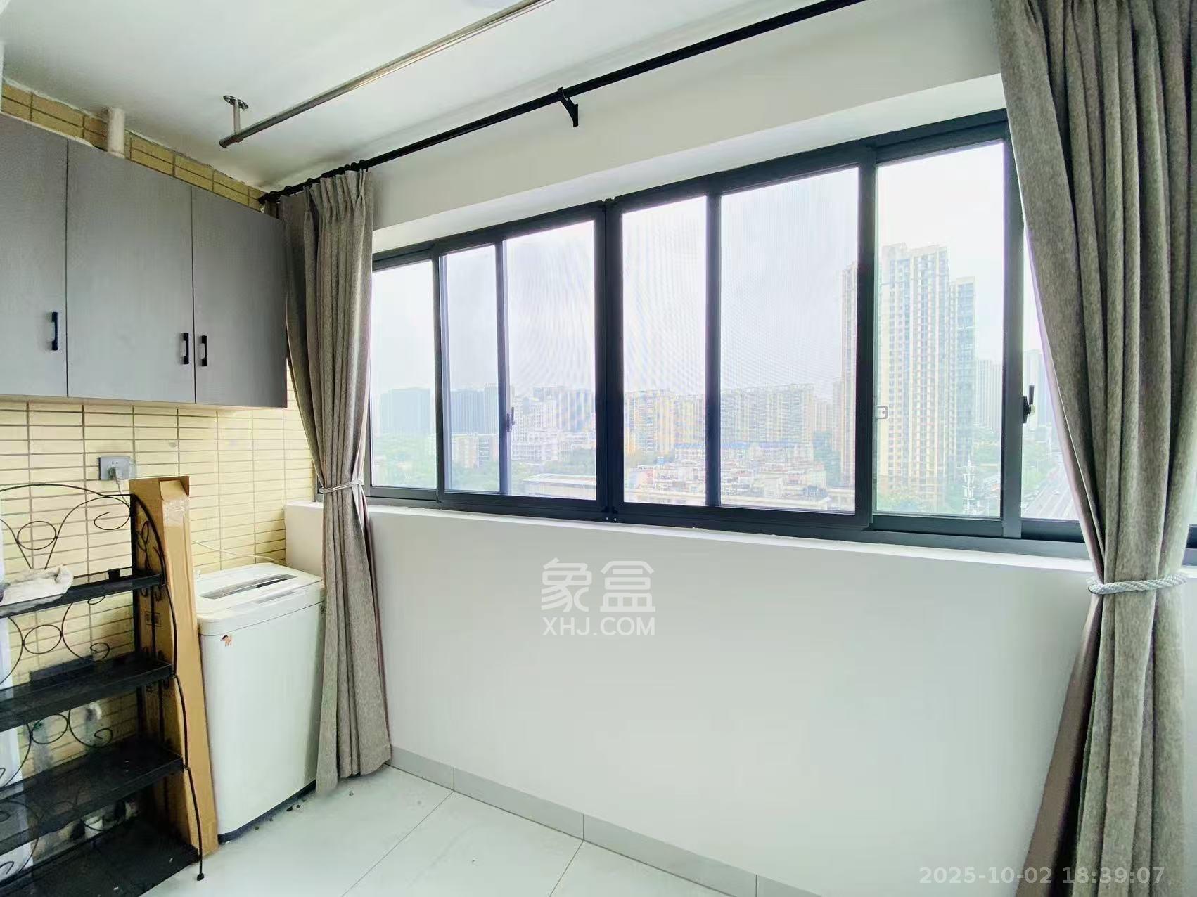 凯悦名城(泰悦公寓) 3室2厅1卫 2700.0元/月 凯悦名城(泰悦公寓) 3室2厅1卫 2700.0元/月室内图