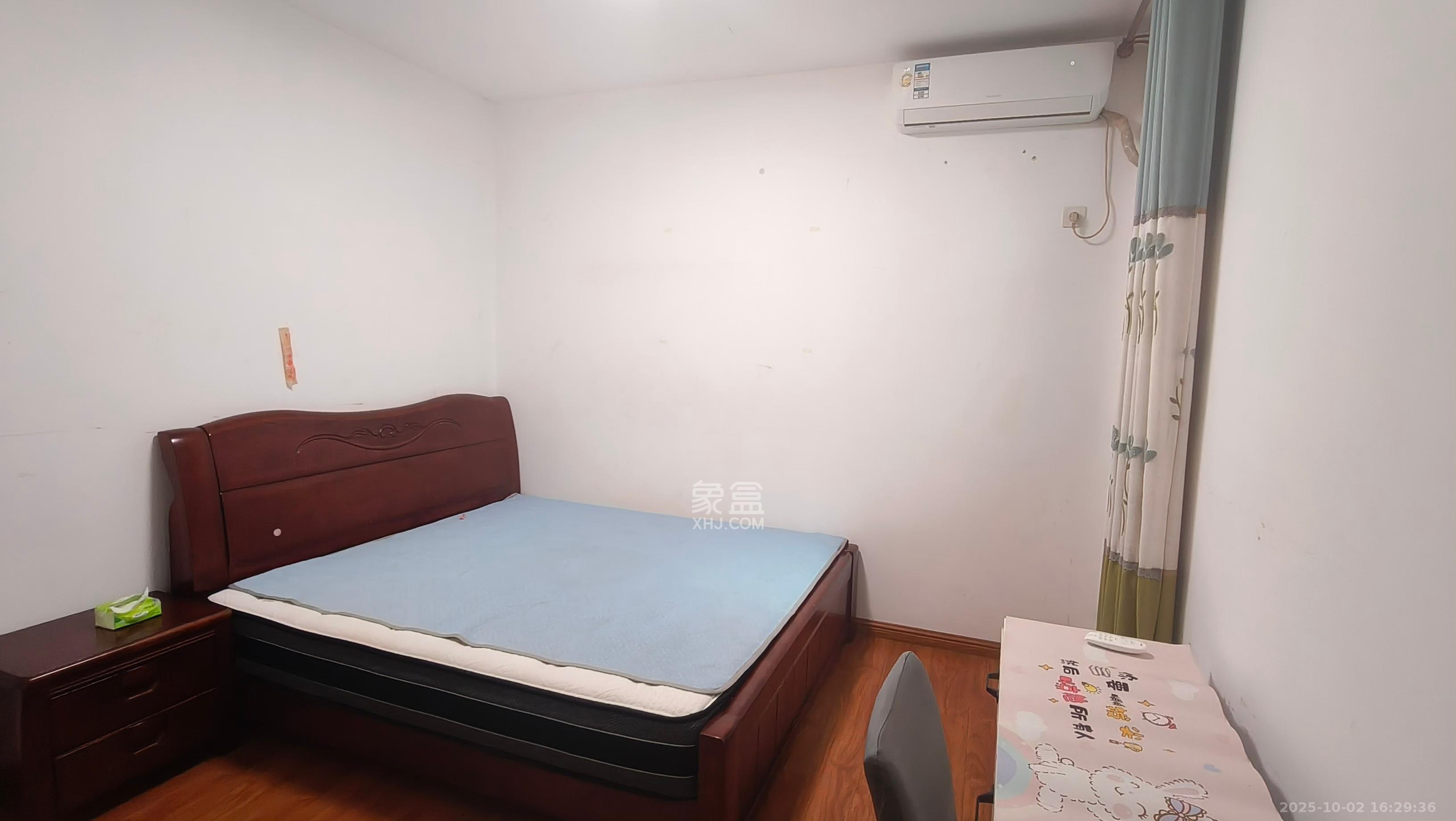 第六都（陆都小区）  4室2厅2卫    3800.0元/月室内图