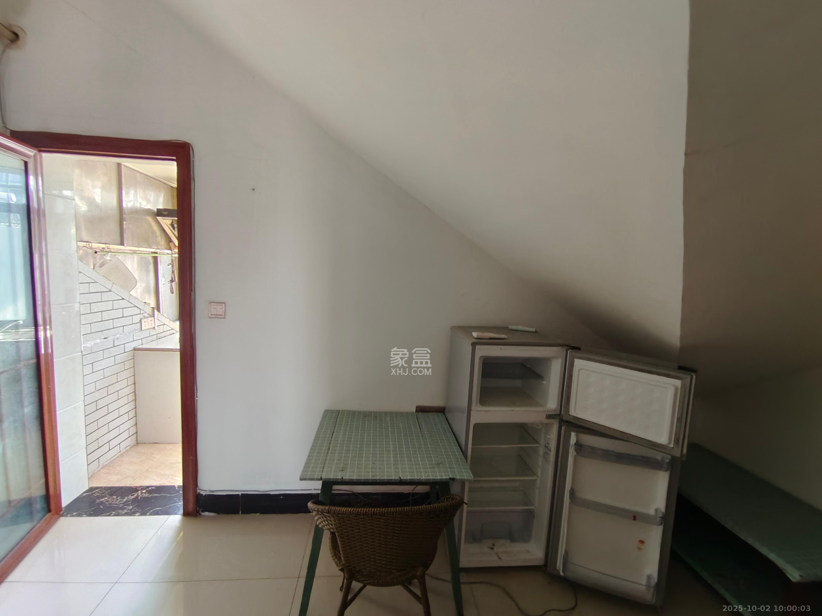 黄鹤小区4片 1室1厅1卫 750.0元/月 黄鹤小区4片 1室1厅1卫 750.0元/月室内图