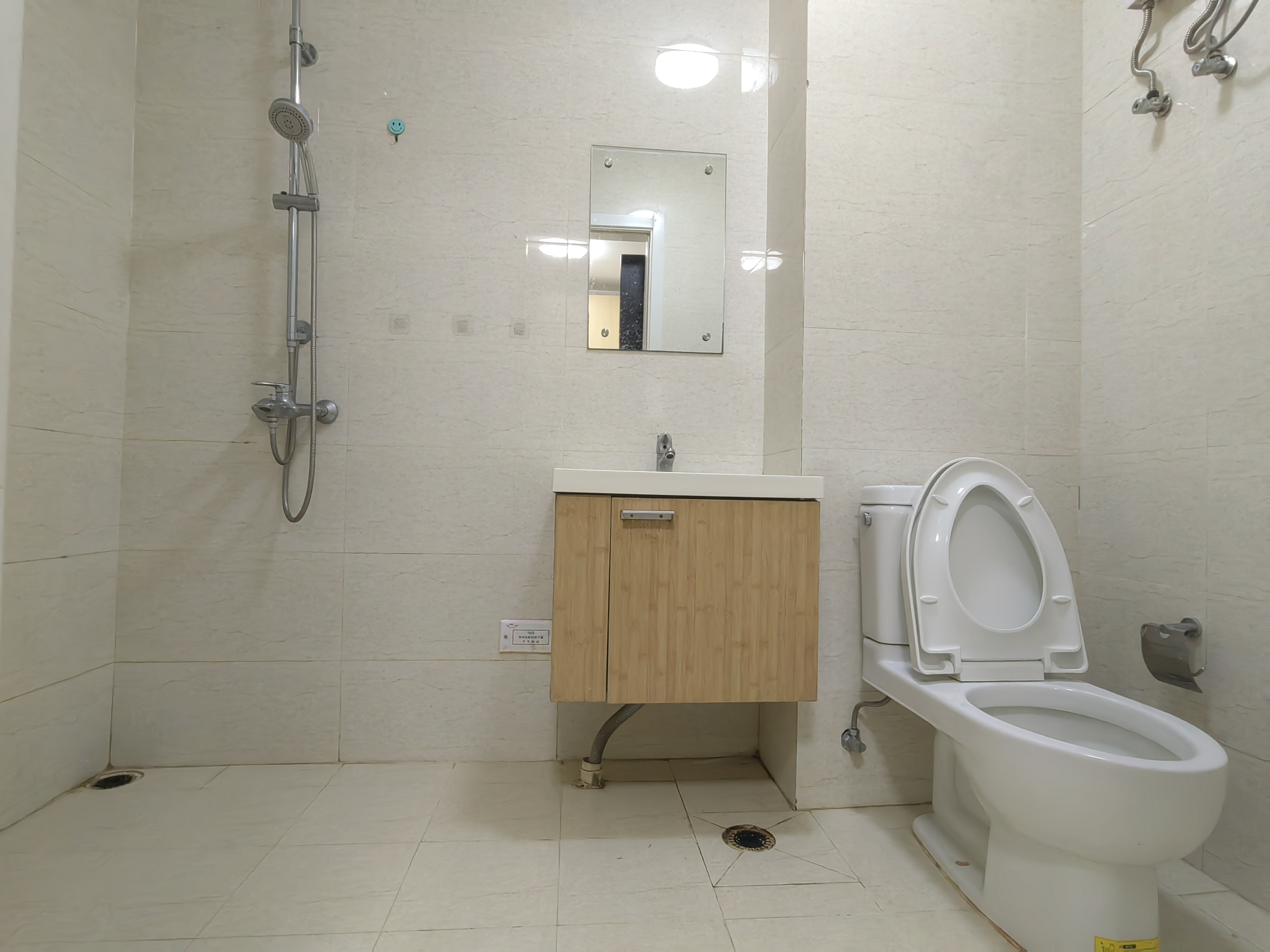 天地凤凰城 1室0厅1卫 1500.0元/月 天地凤凰城 1室0厅1卫 1500.0元/月室内图