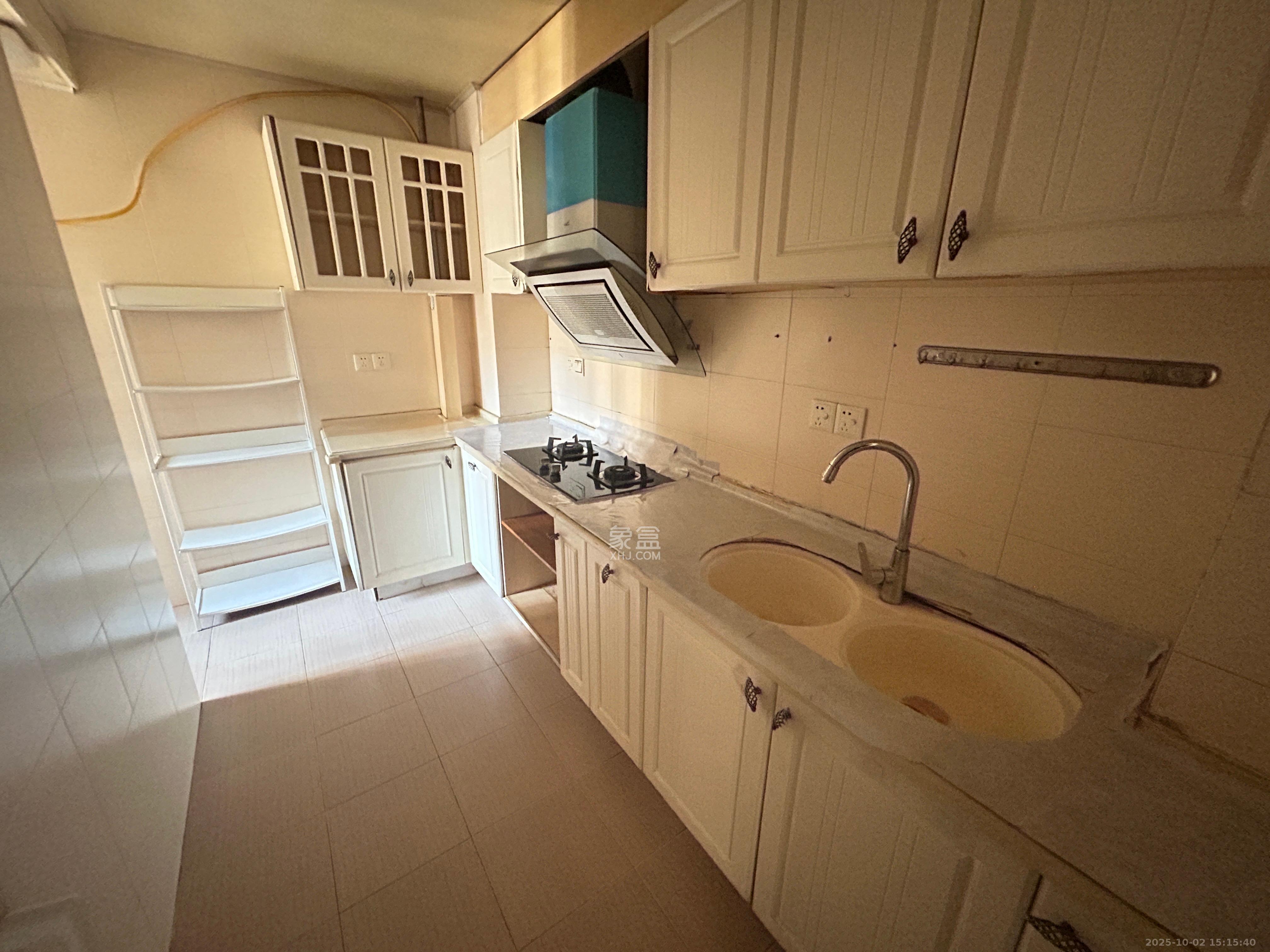 上海城小区 2室2厅1卫 1700.0元/月 上海城小区 2室2厅1卫 1700.0元/月室内图