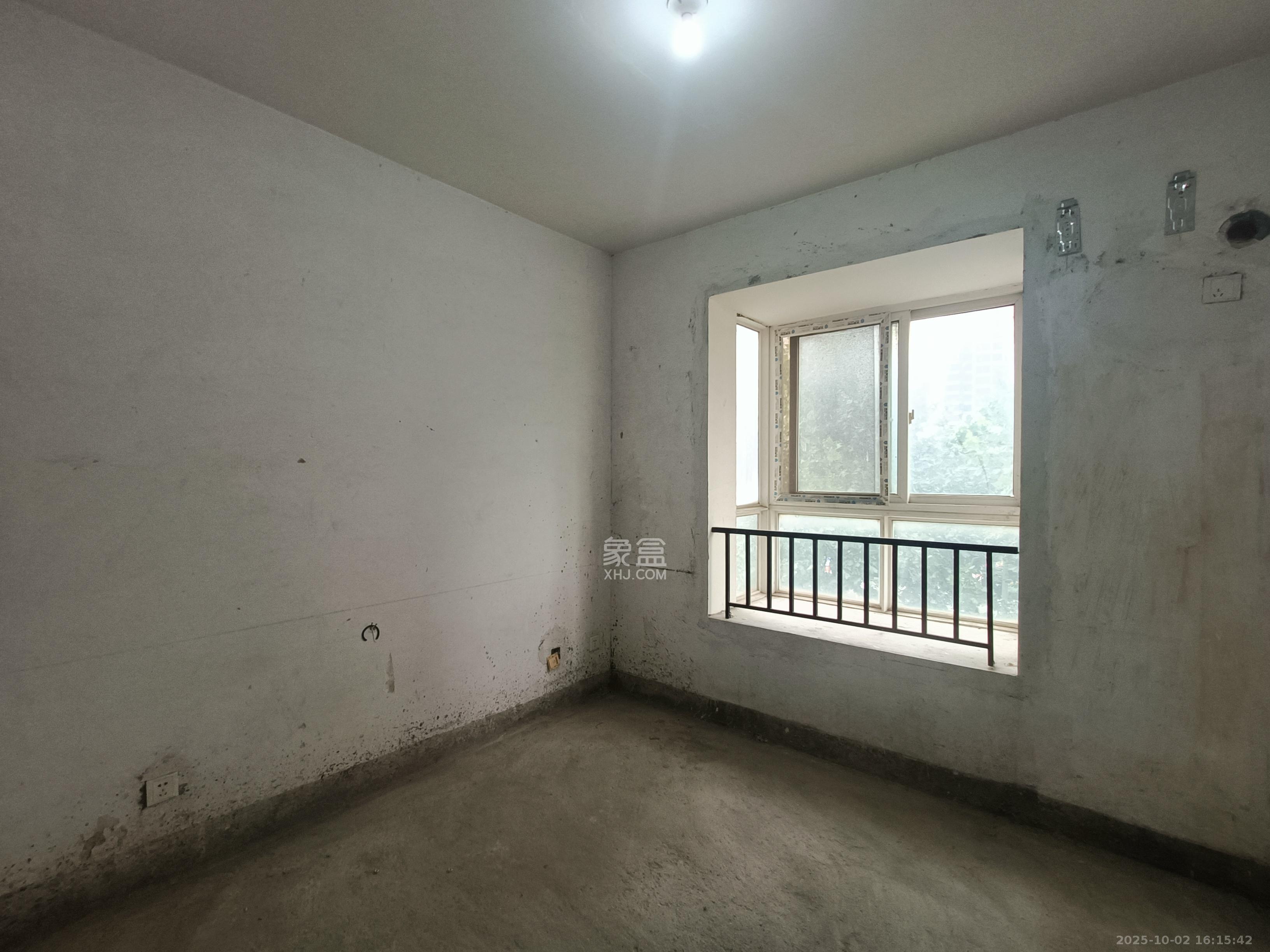 泰禹家园（彩云之翼家园一期、二期、三期）  4室2厅2卫    1600.0元/月室内图