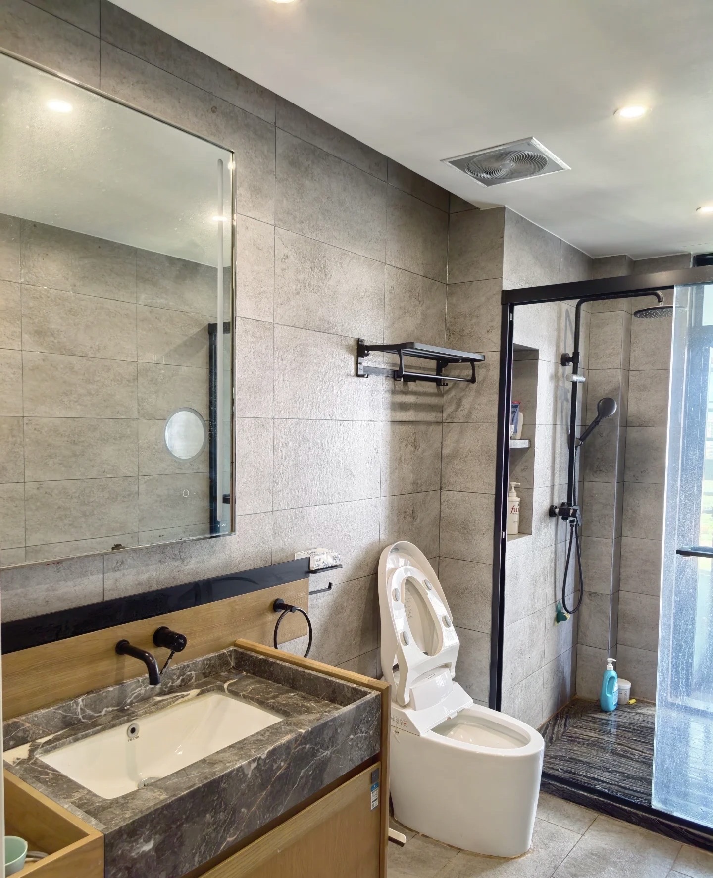 蓝城一号 4室2厅2卫 6000.0元/月 蓝城一号 4室2厅2卫 6000.0元/月室内图