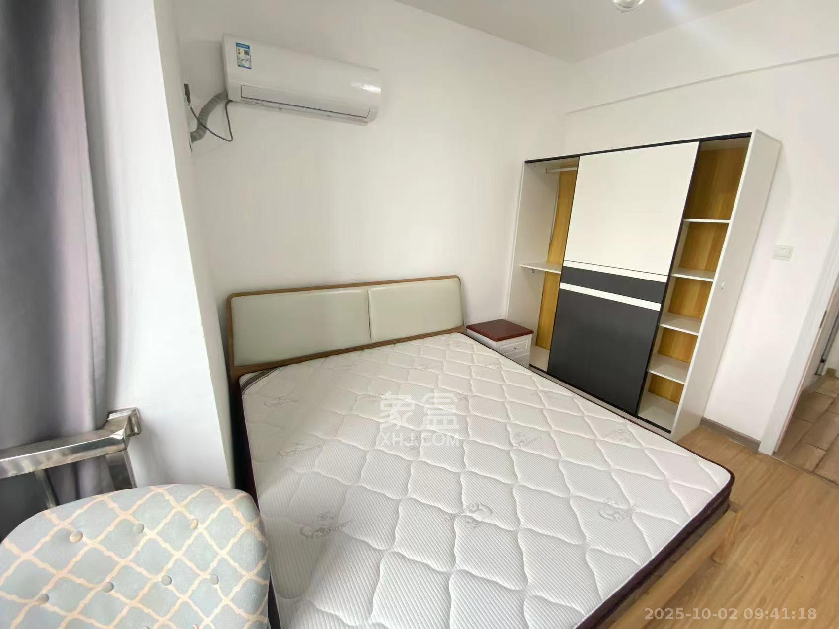 中远公馆  2室2厅1卫    2400.0元/月室内图