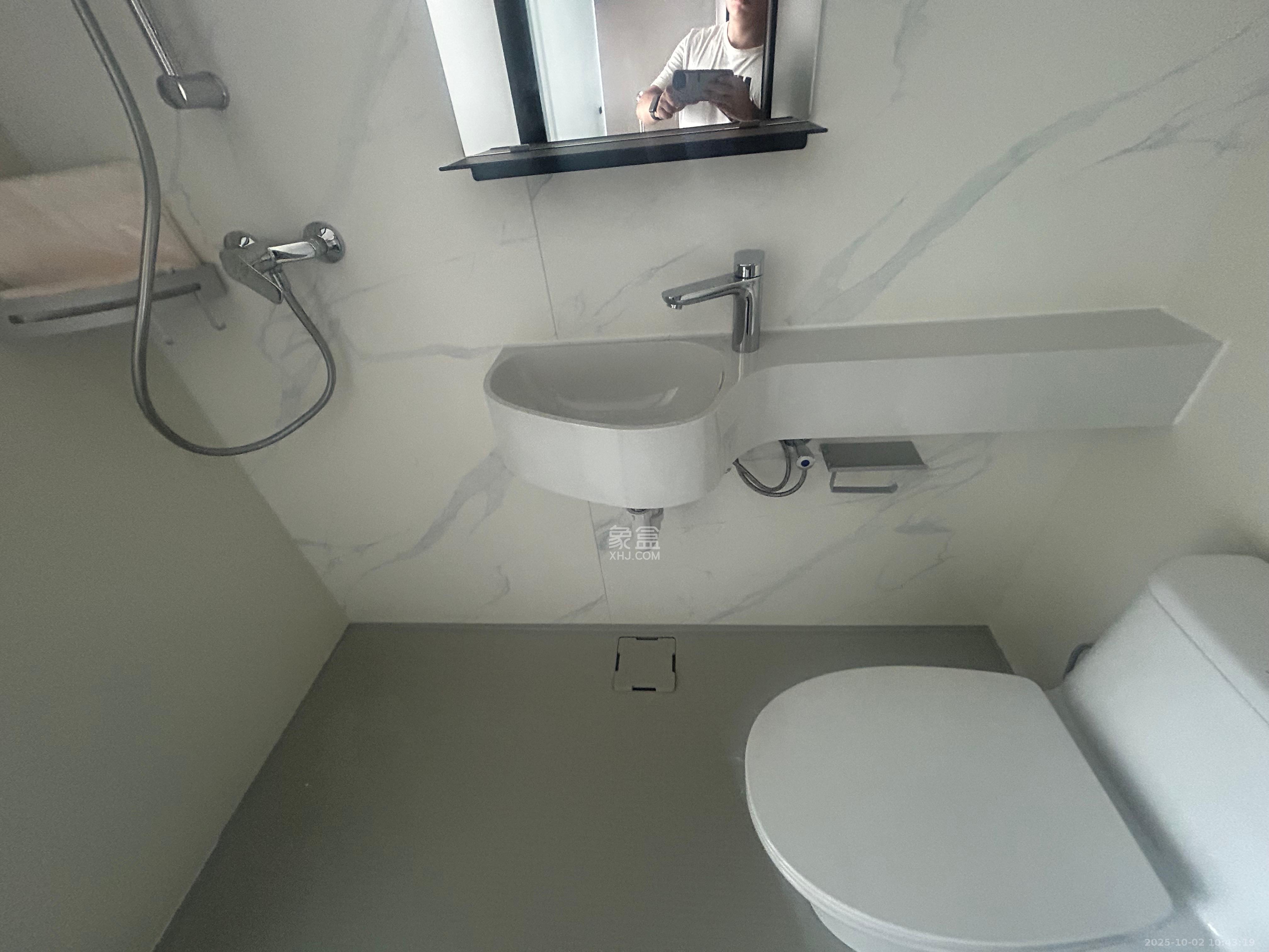 保利中环广场(保利中悦苑)  1室1厅1卫    1430.0元/月 保利中环广场(保利中悦苑)  1室1厅1卫    1430.0元/月室内图