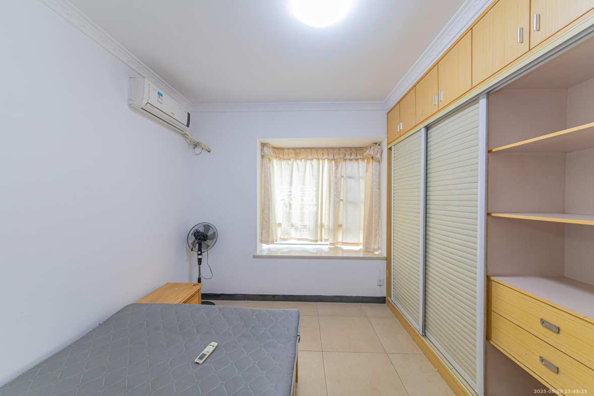 保利花园 2室2厅1卫 2200.0元/月 保利花园 2室2厅1卫 2200.0元/月室内图