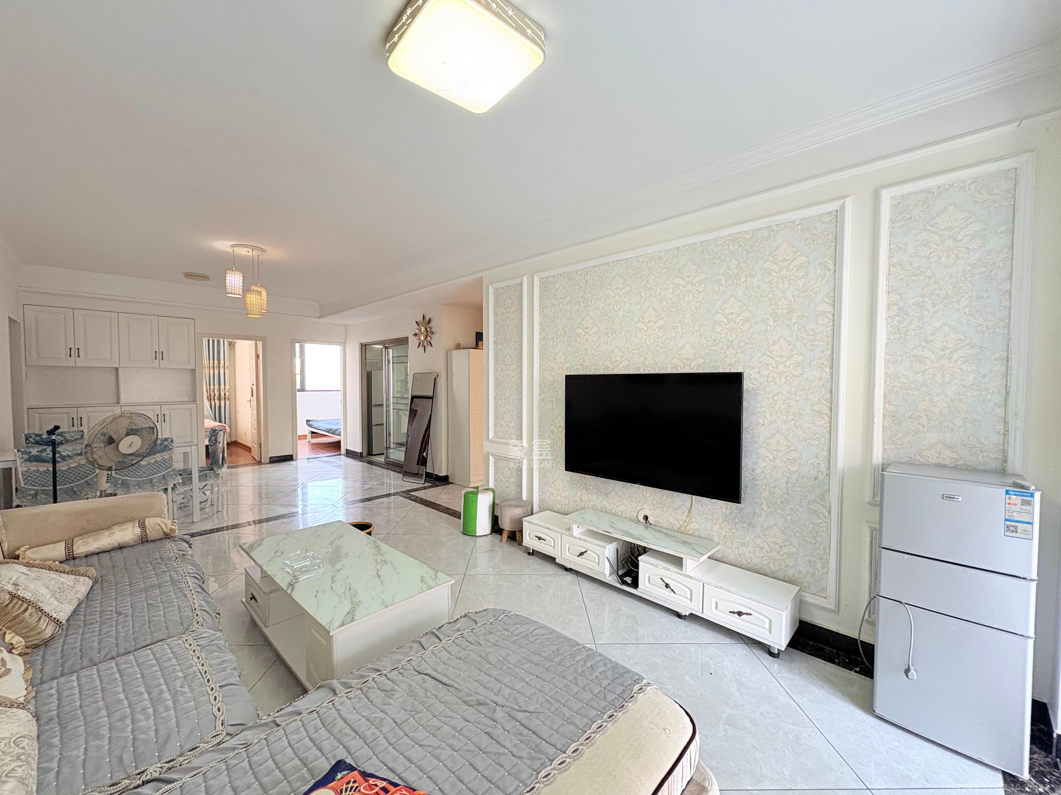 芙蓉万国城MOMA(卓越汇富苑) 4室2厅2卫 2680.0元/月 芙蓉万国城MOMA(卓越汇富苑) 4室2厅2卫 2680.0元/月室内图