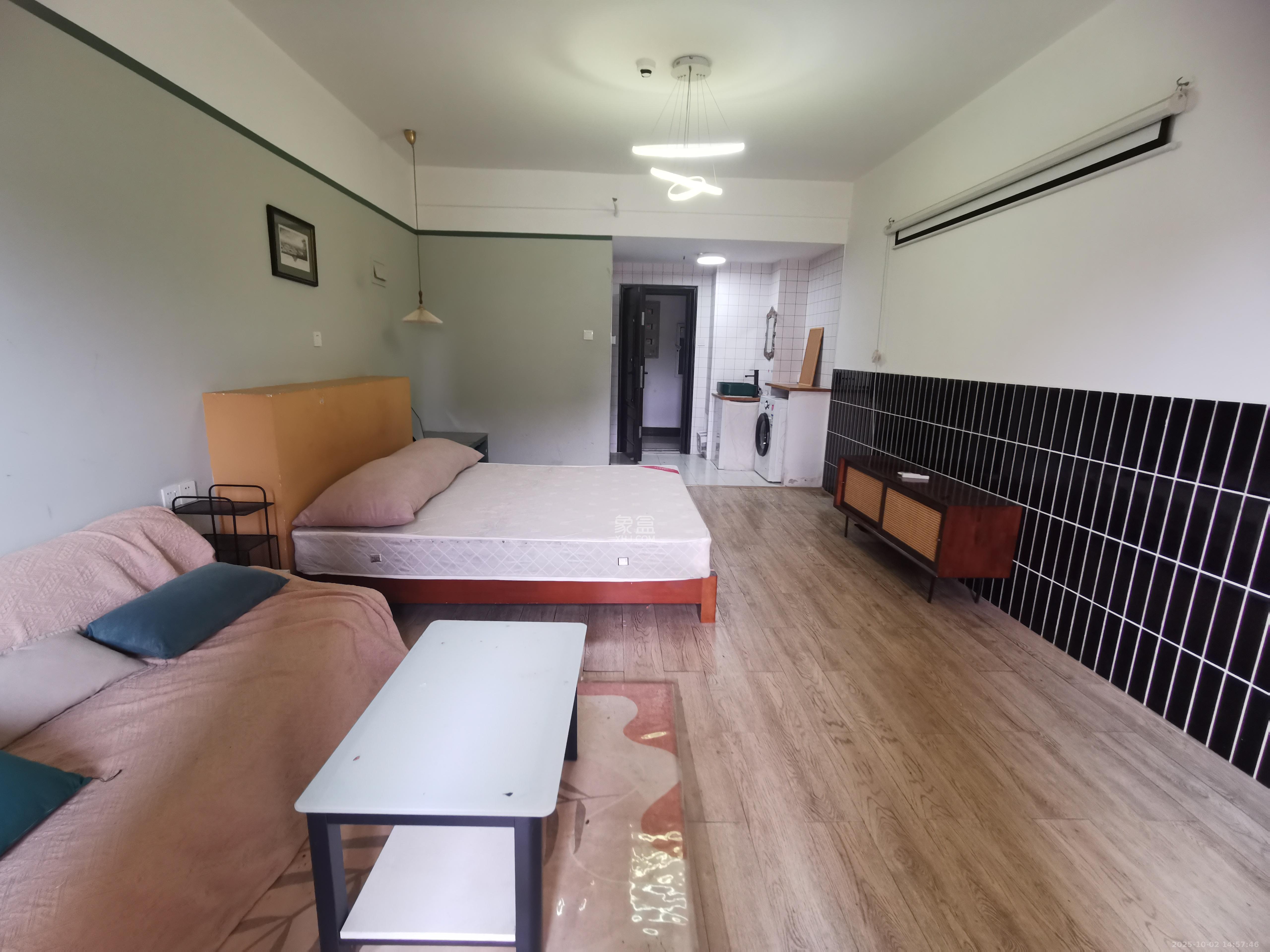 七彩丽都 1室1厅1卫 1600.0元/月 七彩丽都 1室1厅1卫 1600.0元/月室内图