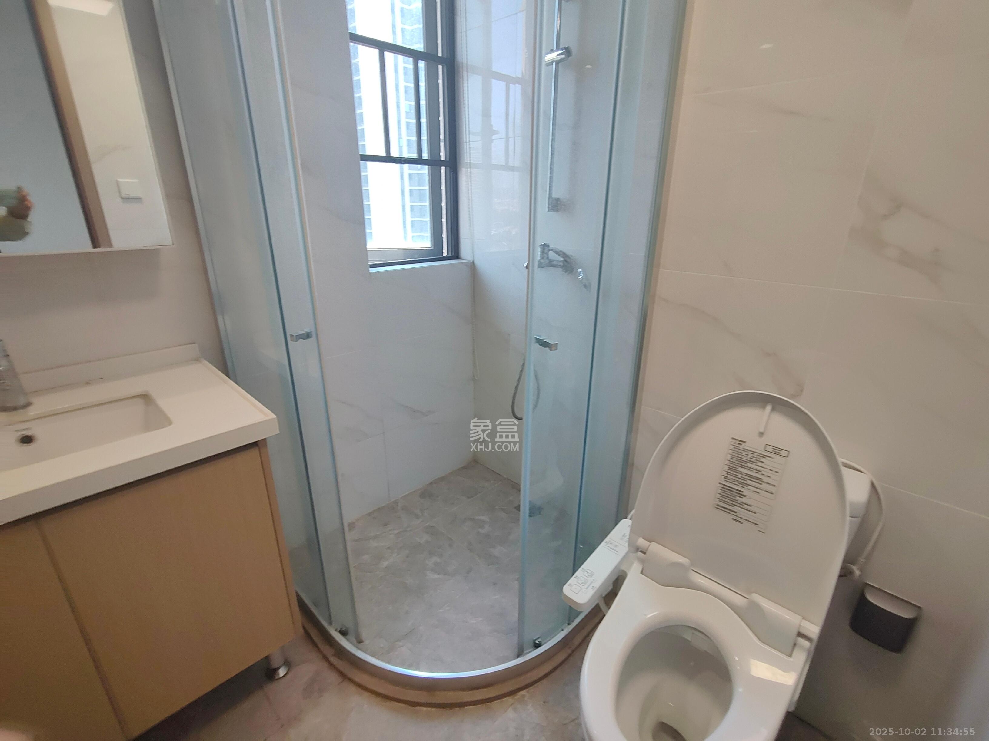 招商华发依云曦城 4室2厅2卫 2600.0元/月 招商华发依云曦城 4室2厅2卫 2600.0元/月室内图