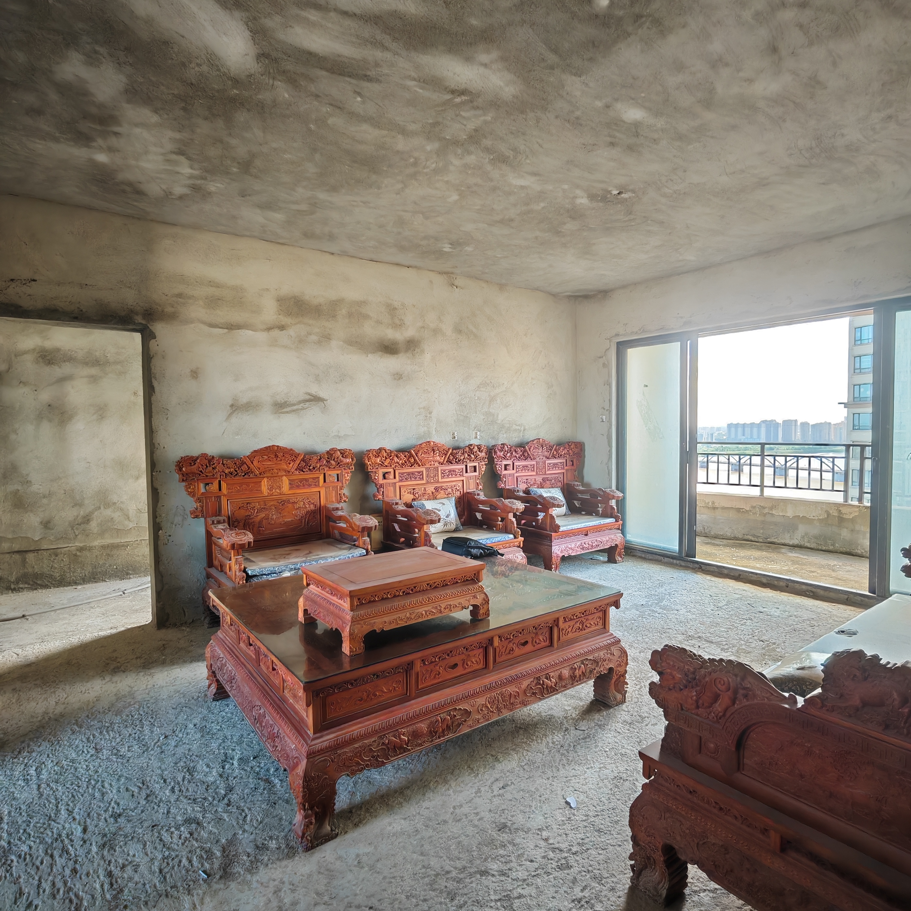 和风江岸 4室2厅2卫 265.0万 和风江岸 4室2厅2卫 265.0万客厅