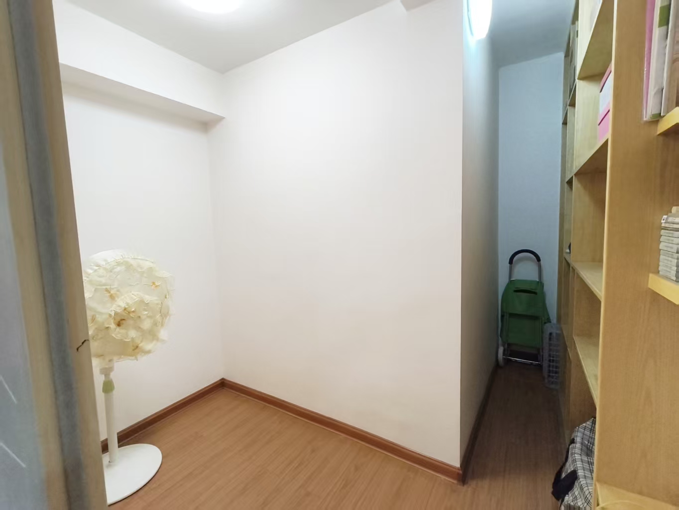 龙洲馨苑  3室1厅1卫   1100.00元/月室内图