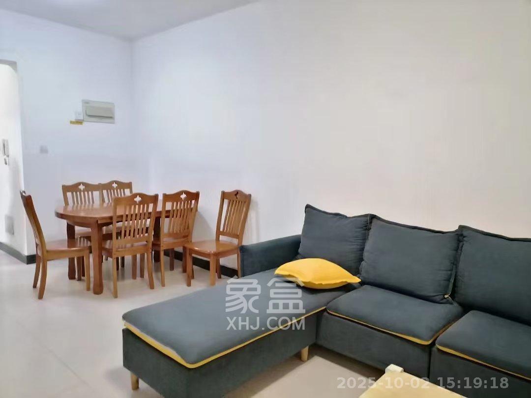 和馨园 2室1厅1卫 2200.0元/月 和馨园 2室1厅1卫 2200.0元/月室内图