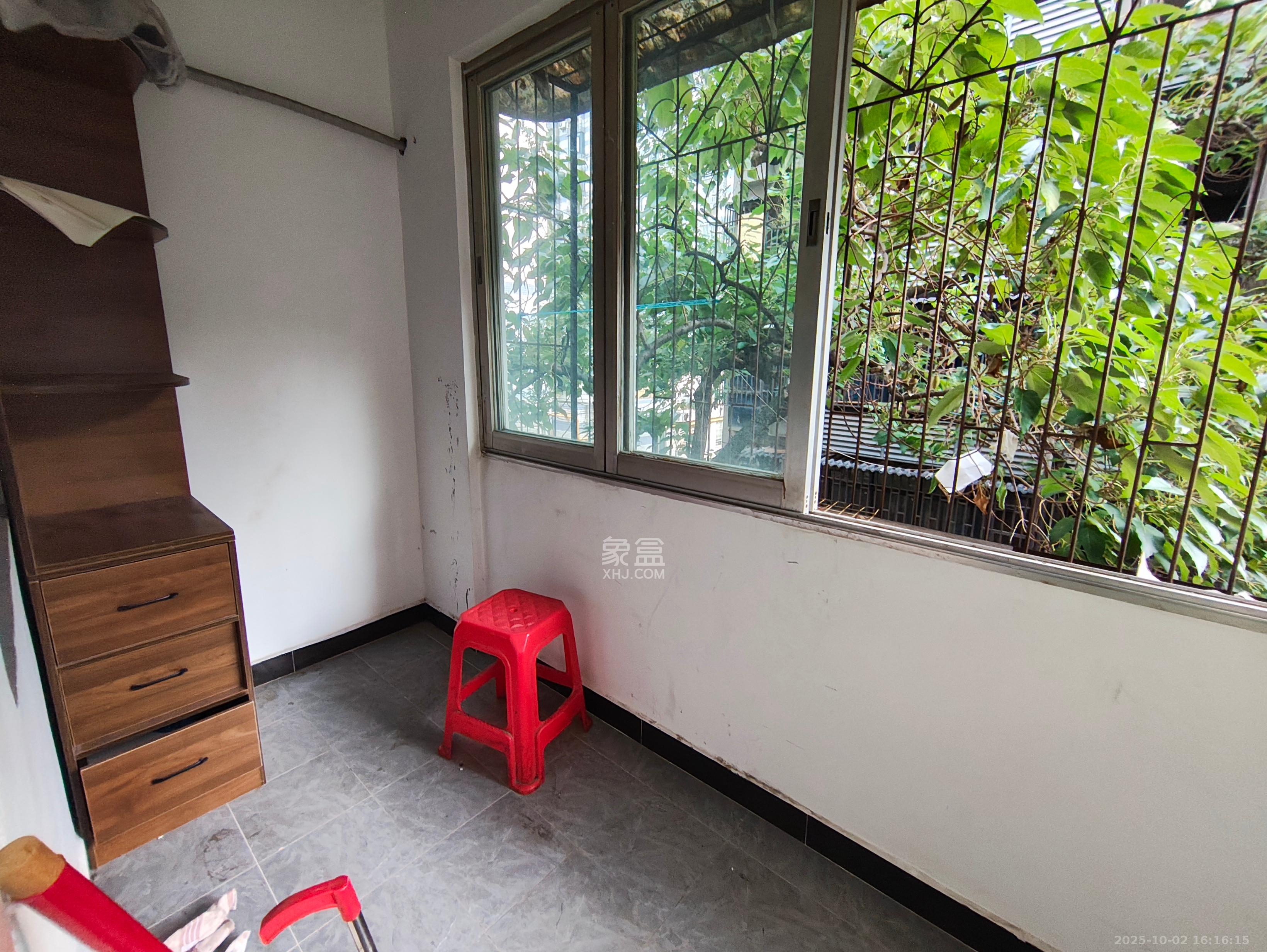 东文庙坪  2室1厅1卫    2300.0元/月室内图