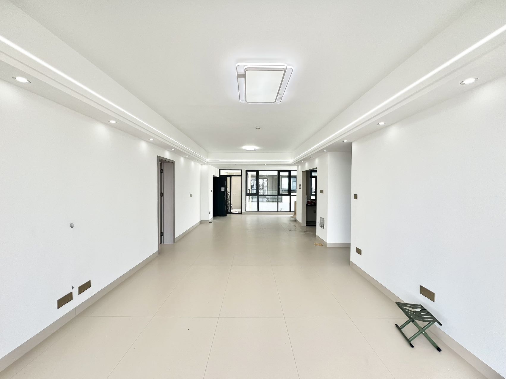 友谊南海城 5室2厅1卫 4500.0元/月 友谊南海城 5室2厅1卫 4500.0元/月室内图