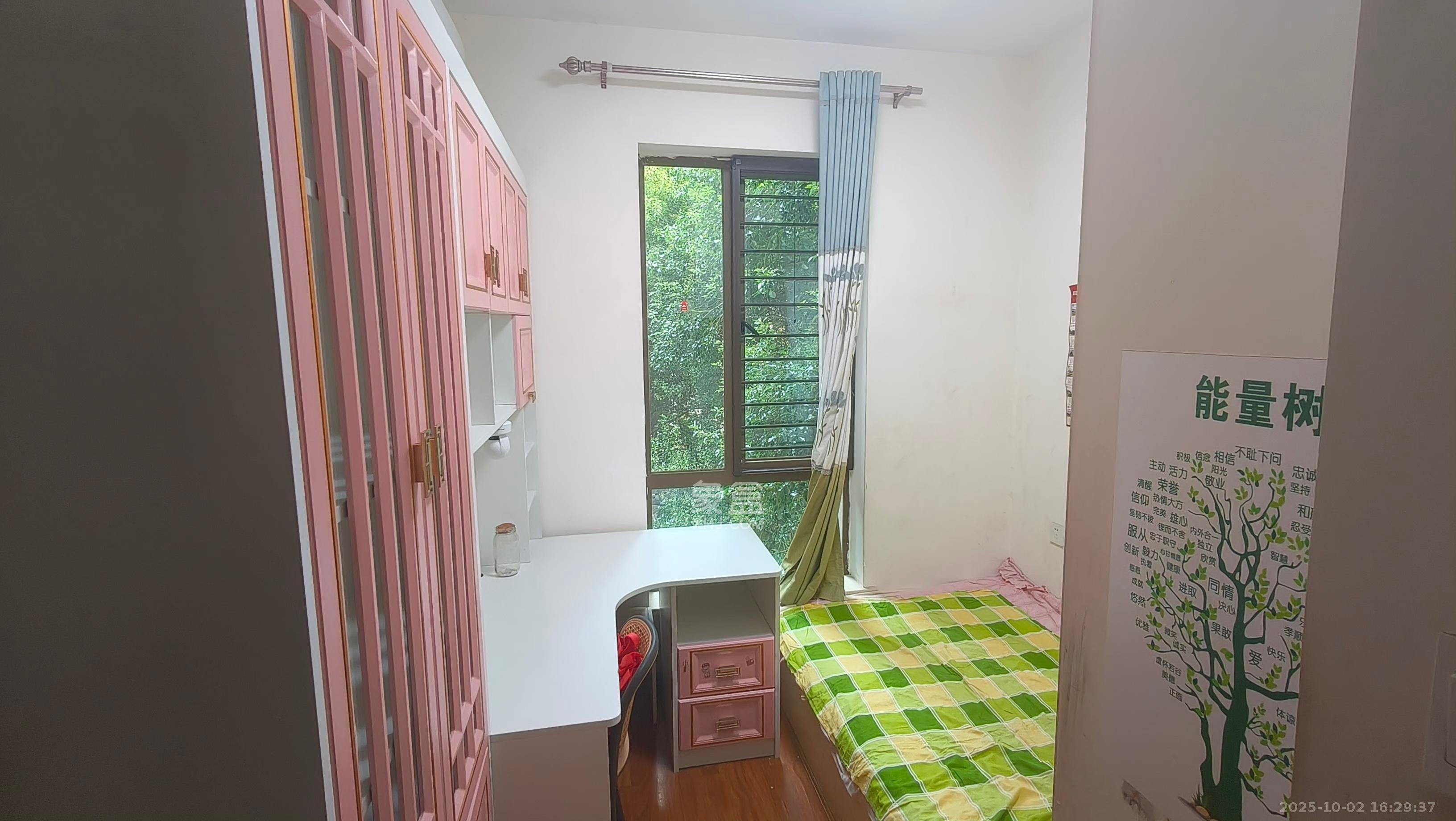 第六都（陆都小区）  4室2厅2卫    3800.0元/月室内图