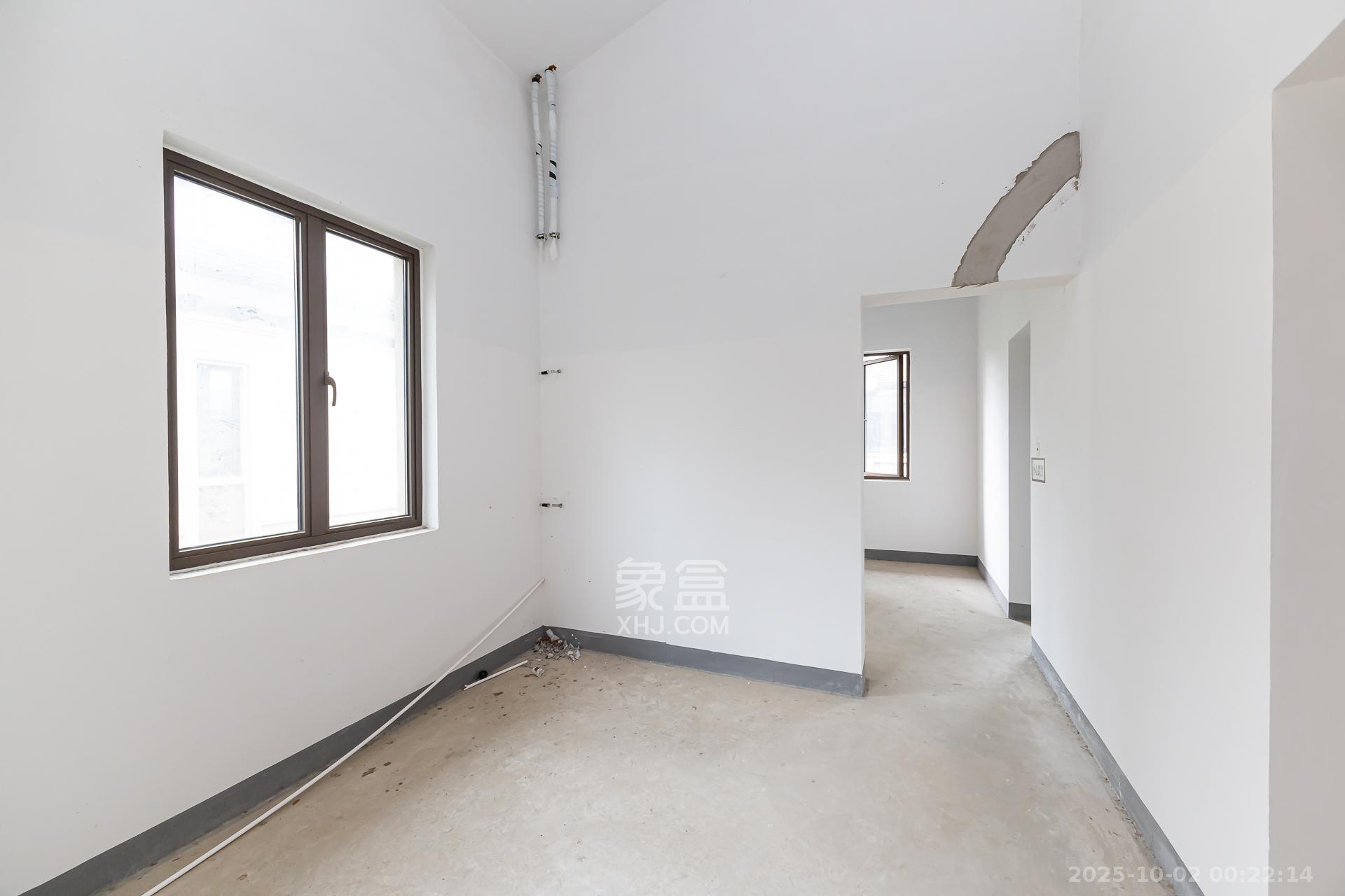 龙湖湘风原著（龙湖湘风星城）  5室2厅4卫    375.0万卧室