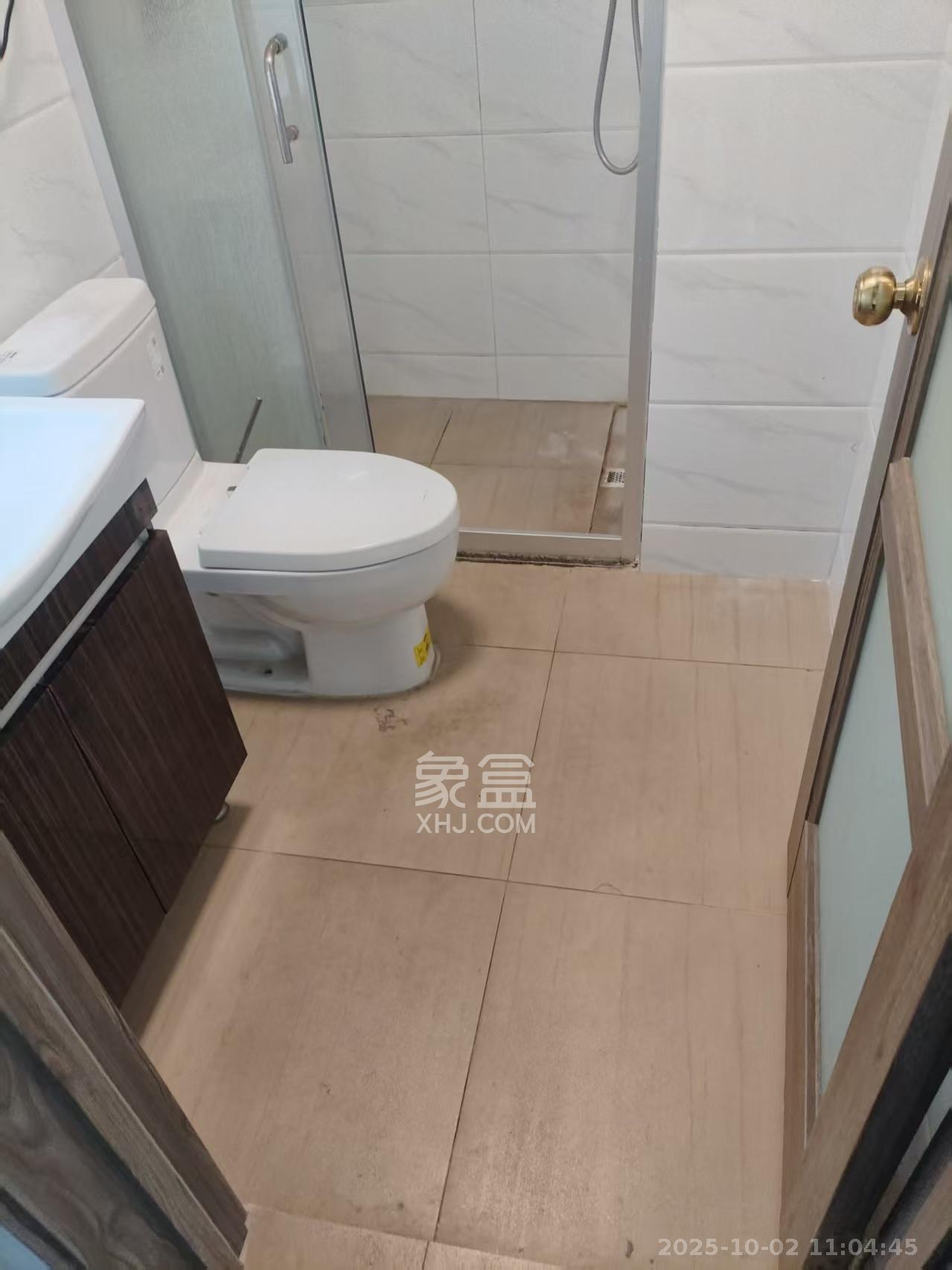 碧桂园中央花园  4室2厅3卫    2800.0元/月室内图