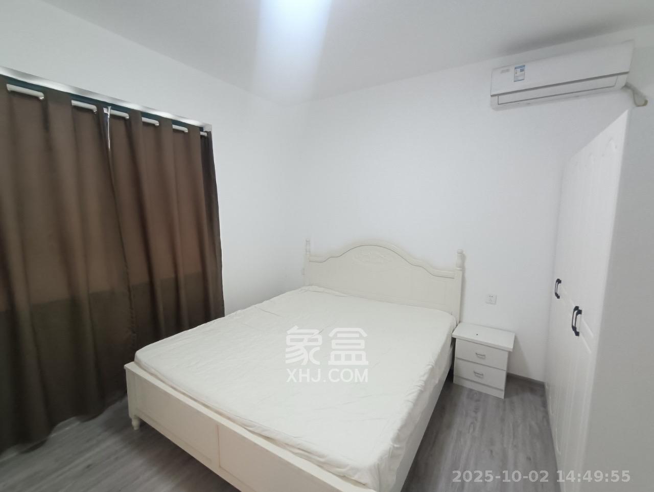 洋湖时代  3室1厅1卫   2300.00元/月室内图