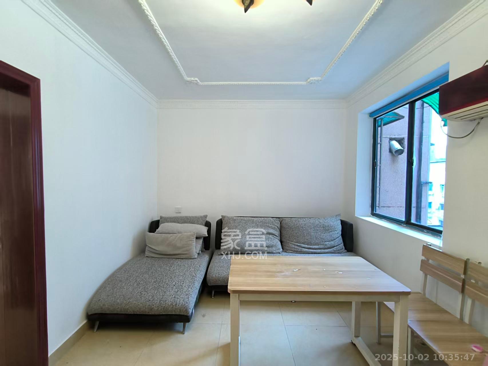 向韶村 2室1厅1卫 2000.00元/月 向韶村 2室1厅1卫 2000.00元/月室内图