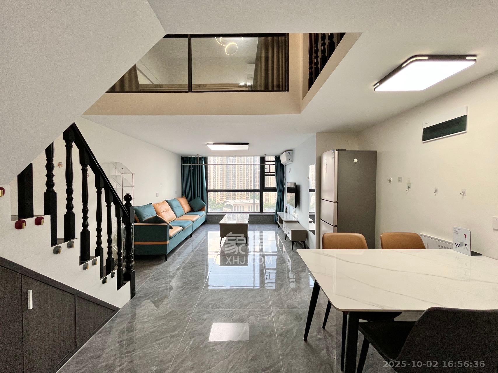 中国铁建梅溪青秀三期  2室2厅1卫    2500.0元/月