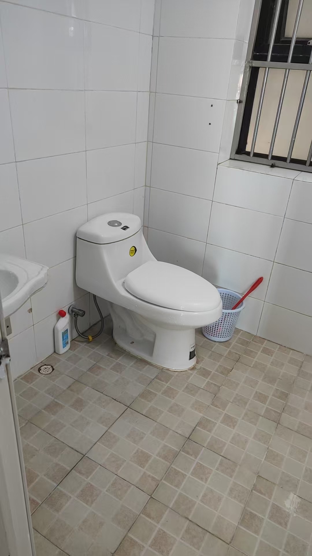 盛贤景都 3室2厅1卫 2600.0元/月 盛贤景都 3室2厅1卫 2600.0元/月室内图