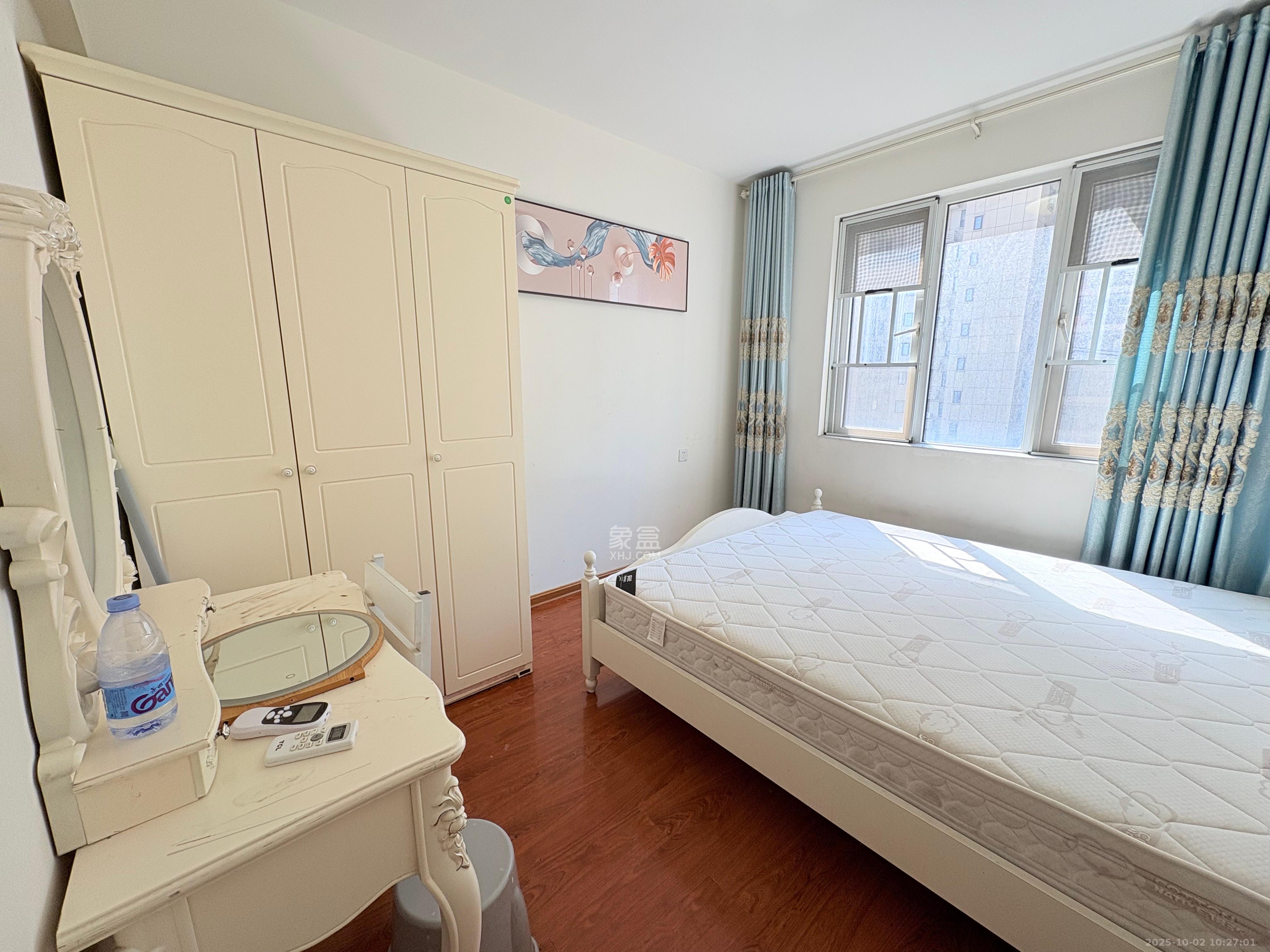 芙蓉万国城MOMA（卓越汇富苑）  4室2厅2卫    2680.0元/月室内图