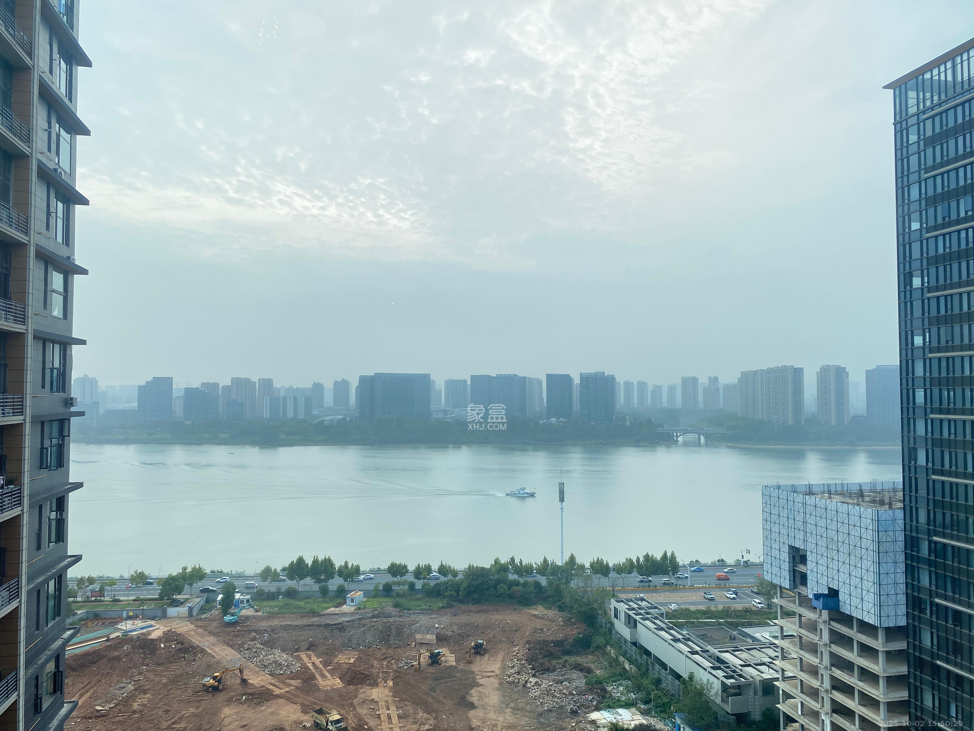 万科紫台  1室1厅1卫    2300.0元/月