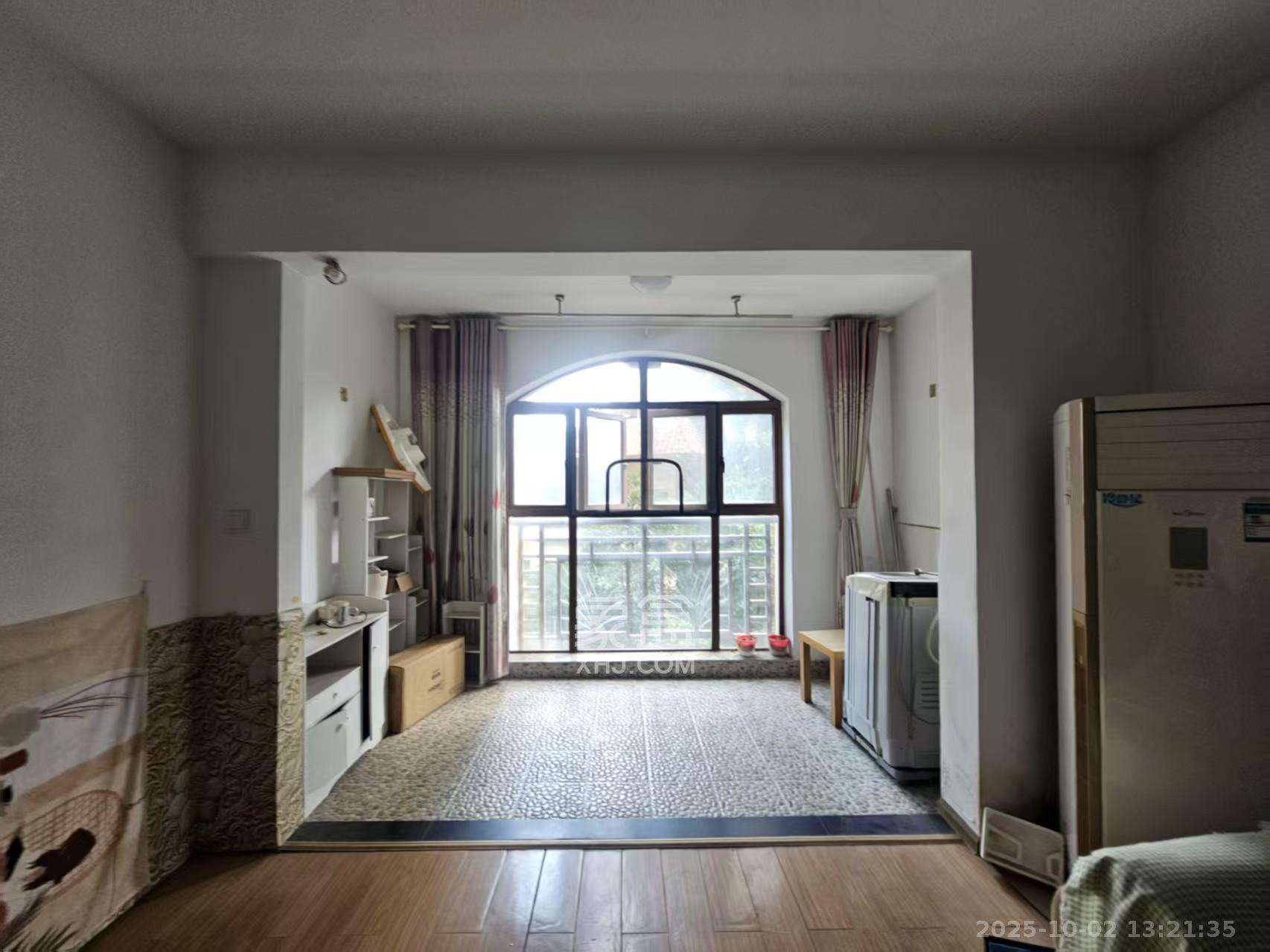 高信向日葵 2室2厅1卫 2350.0元/月 高信向日葵 2室2厅1卫 2350.0元/月室内图