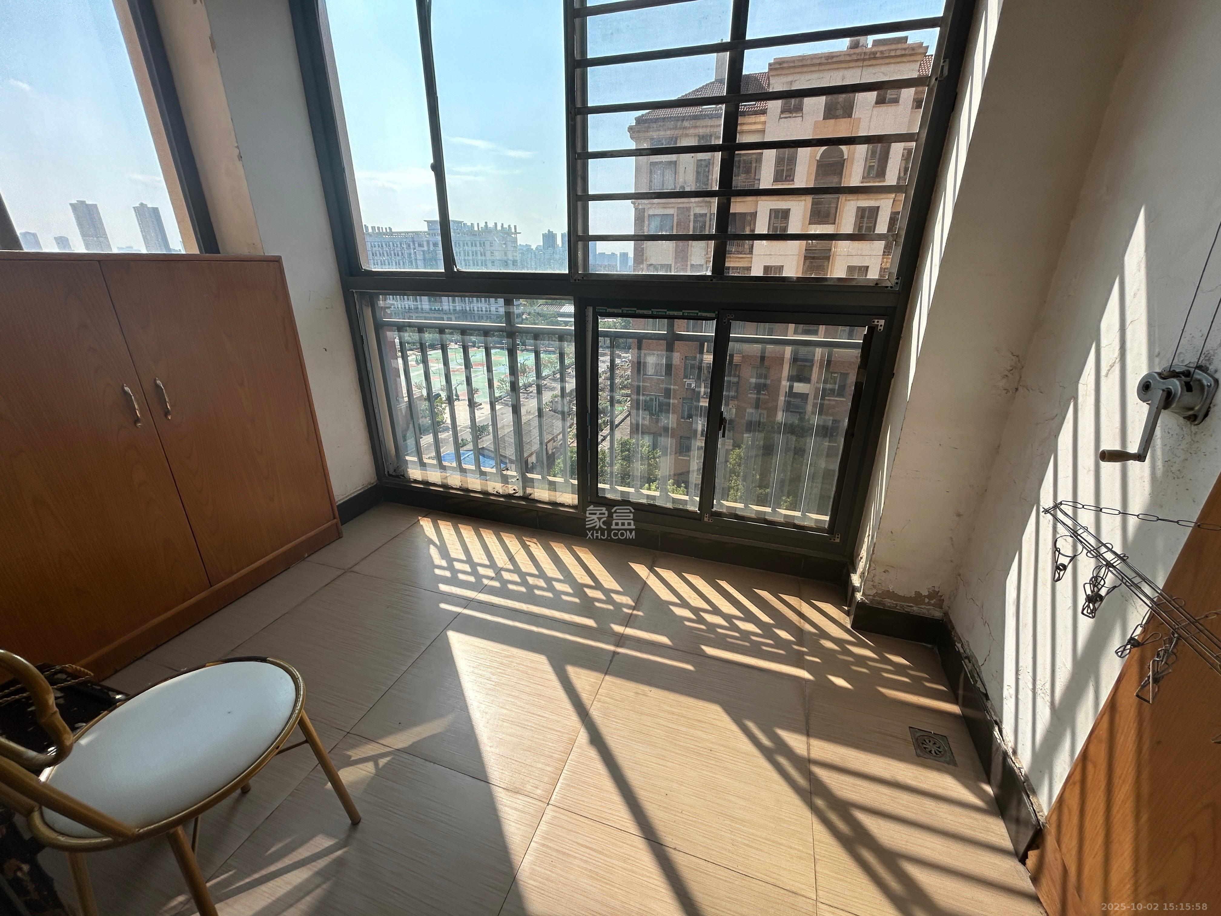 上海城小区  2室2厅1卫    1700.0元/月室内图