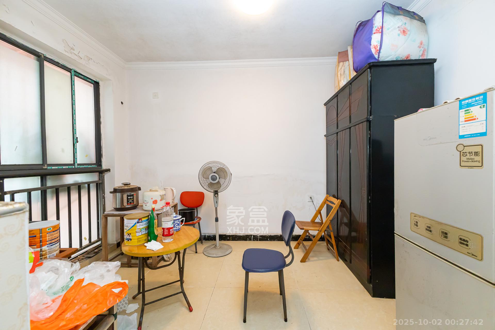 浩龙音乐界  2室2厅2卫    49.0万卧室