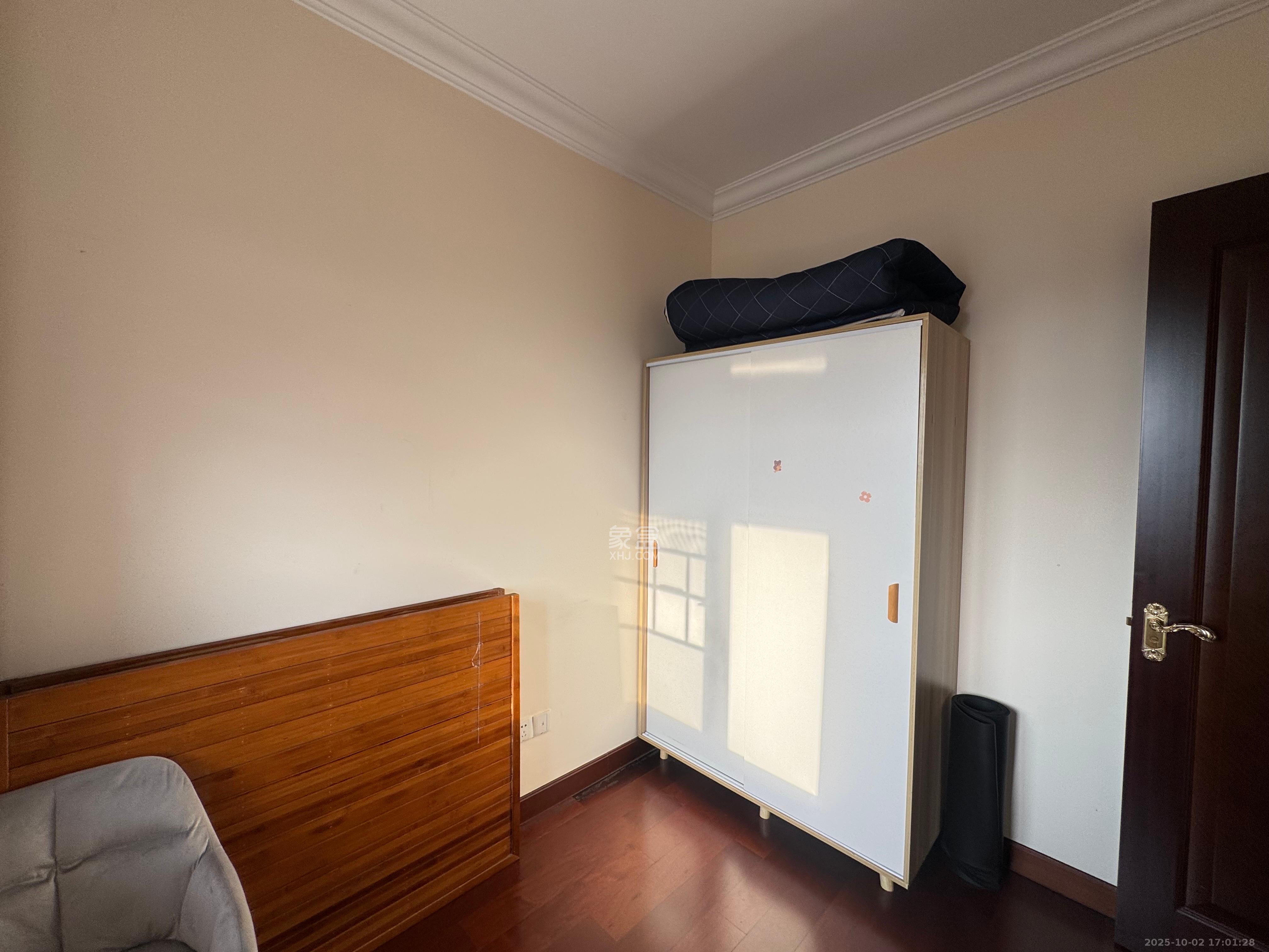 恒大江湾 3室1厅1卫 2200.0元/月 恒大江湾 3室1厅1卫 2200.0元/月室内图