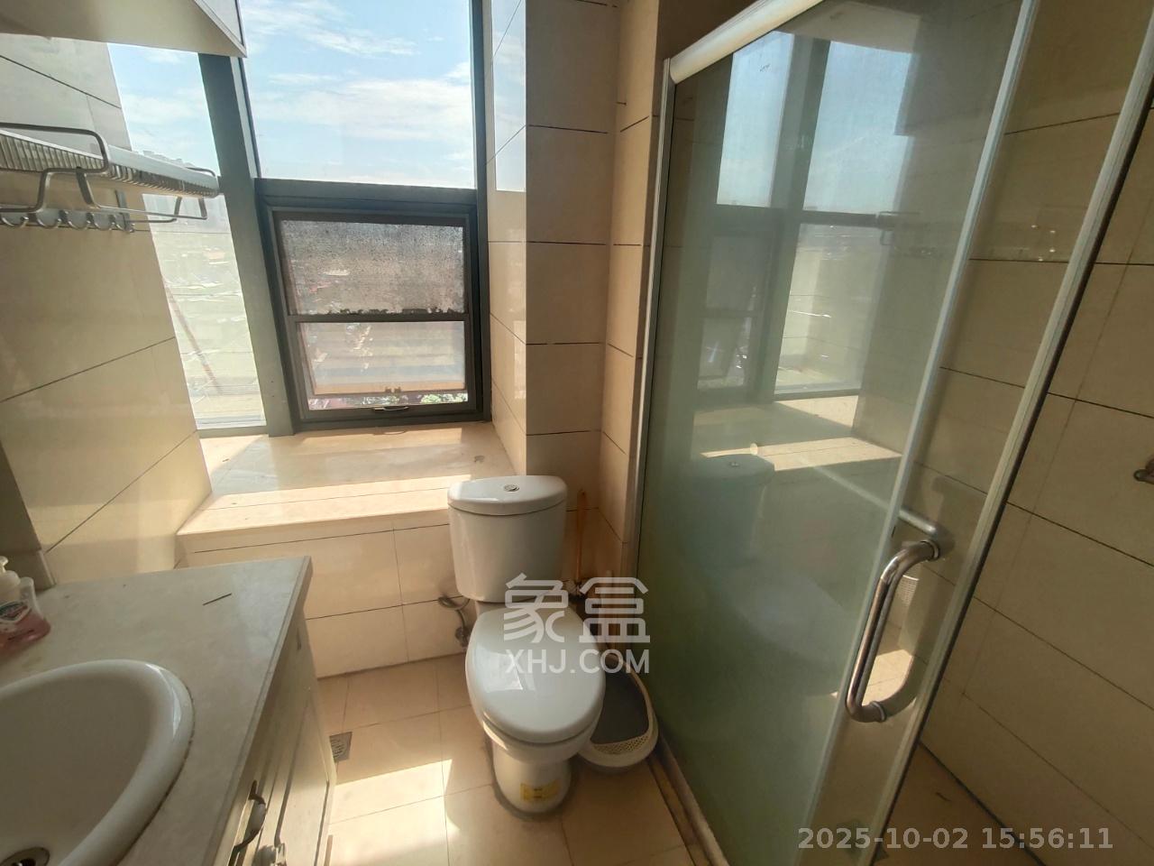 蓝湾国际广场 1室1厅1卫 1800.0元/月 蓝湾国际广场 1室1厅1卫 1800.0元/月室内图