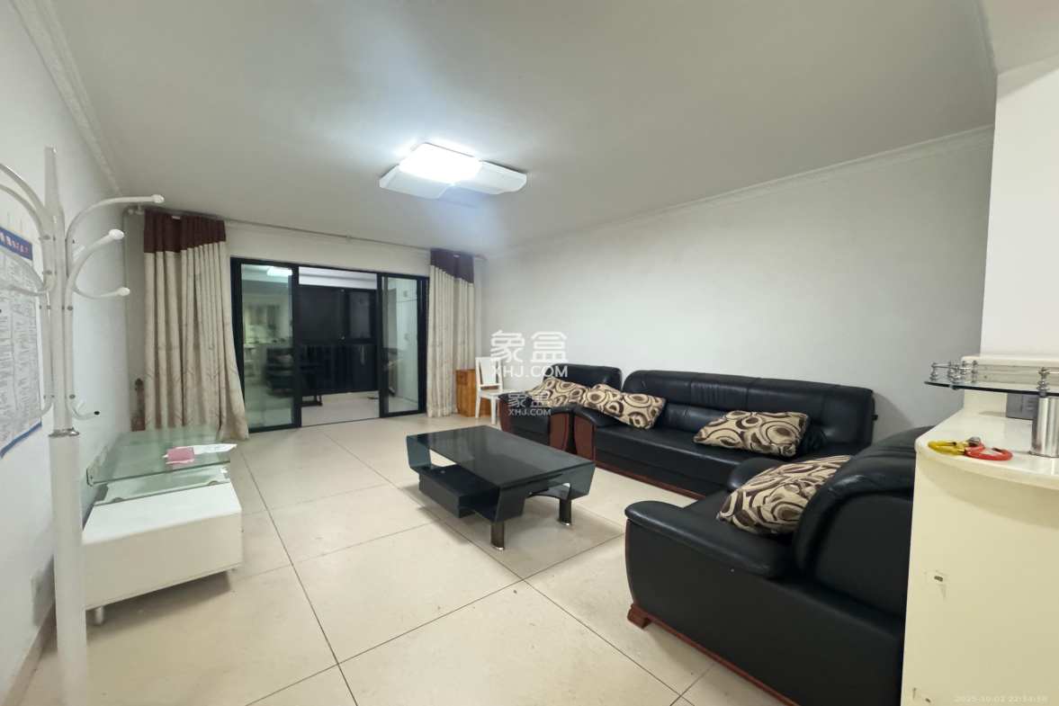 三江花中城  1室0厅0卫    2000.0元/月 三江花中城  1室0厅0卫    2000.0元/月室内图